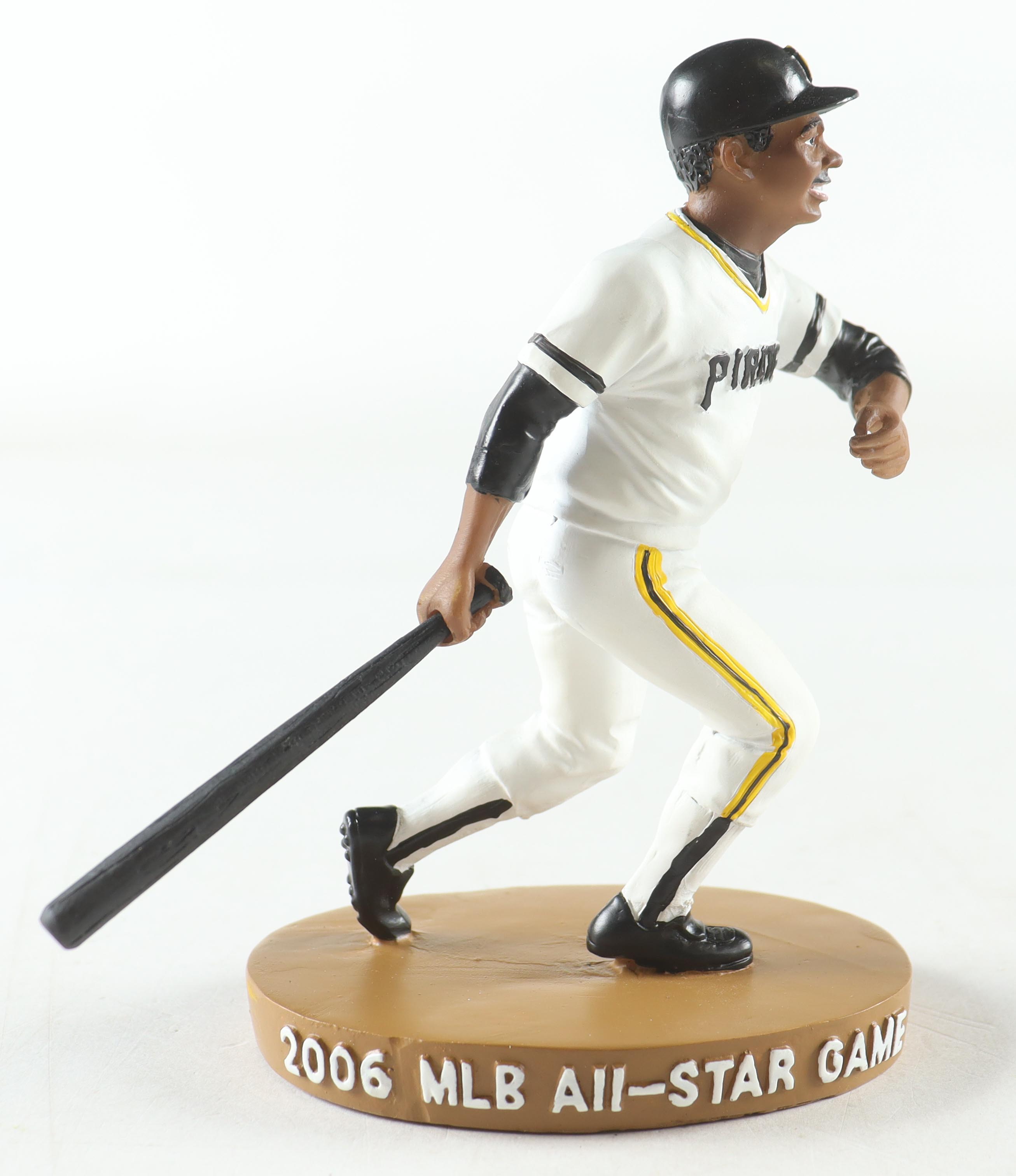 Willie Stargell 2006 All-Star Game Hartland Cooperstown Collection 6.5" Statue at PristineAuction.com Willie Stargell 2006 All-Star Game Hartland Cooperstown Collection 6.5" Statue at PristineAuction.com