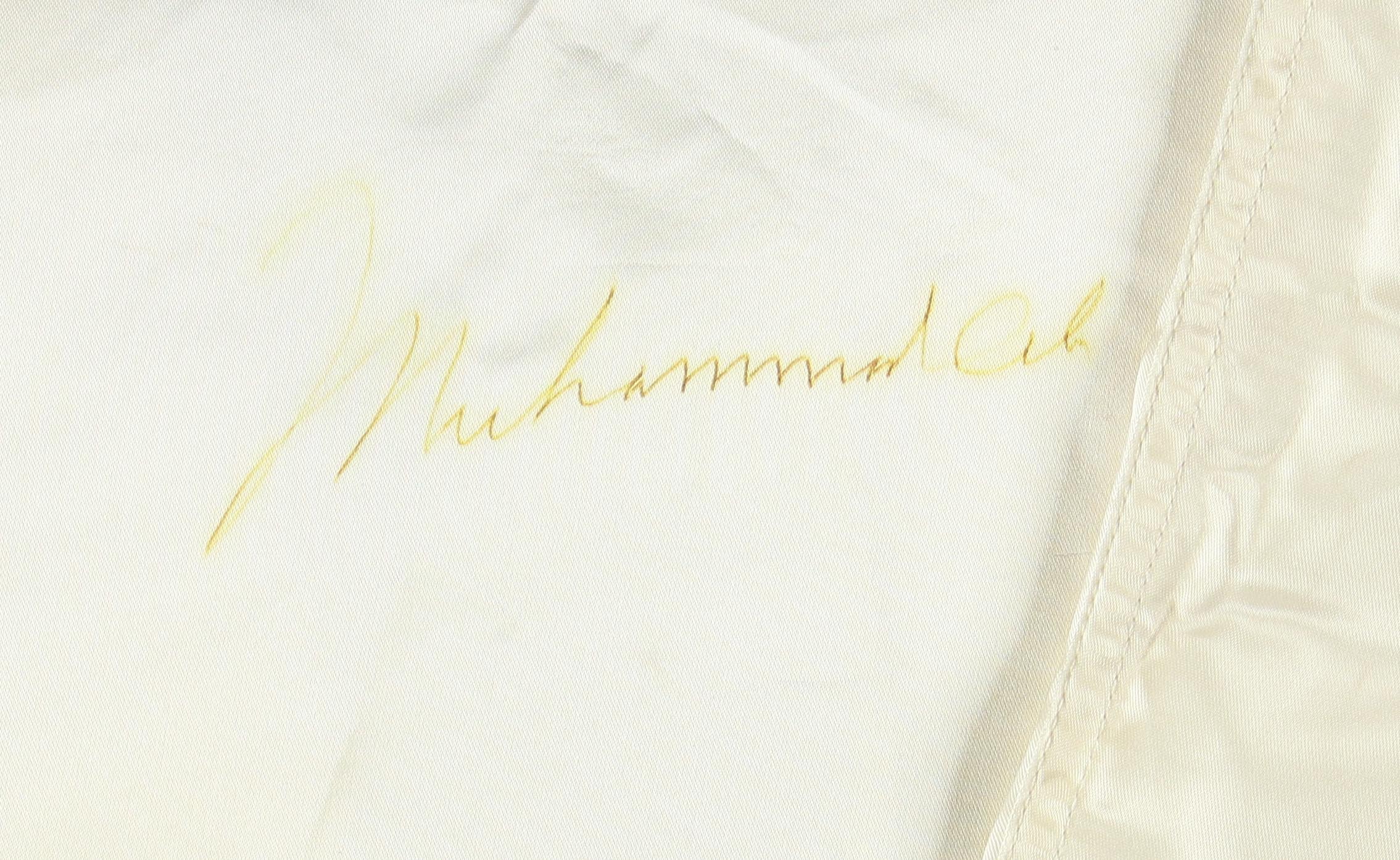 Muhammad Ali Signed Custom Framed Everlast Robe (PSA) at PristineAuction.com Muhammad Ali Signed Custom Framed Everlast Robe (PSA) at PristineAuction.com