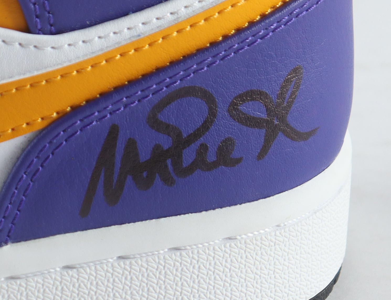 Magic Johnson Signed Nike Air Jordan Lakers Basketball Shoe In Display Case (Beckett) at PristineAuction.com Magic Johnson Signed Nike Air Jordan Lakers Basketball Shoe In Display Case (Beckett) at PristineAuction.com