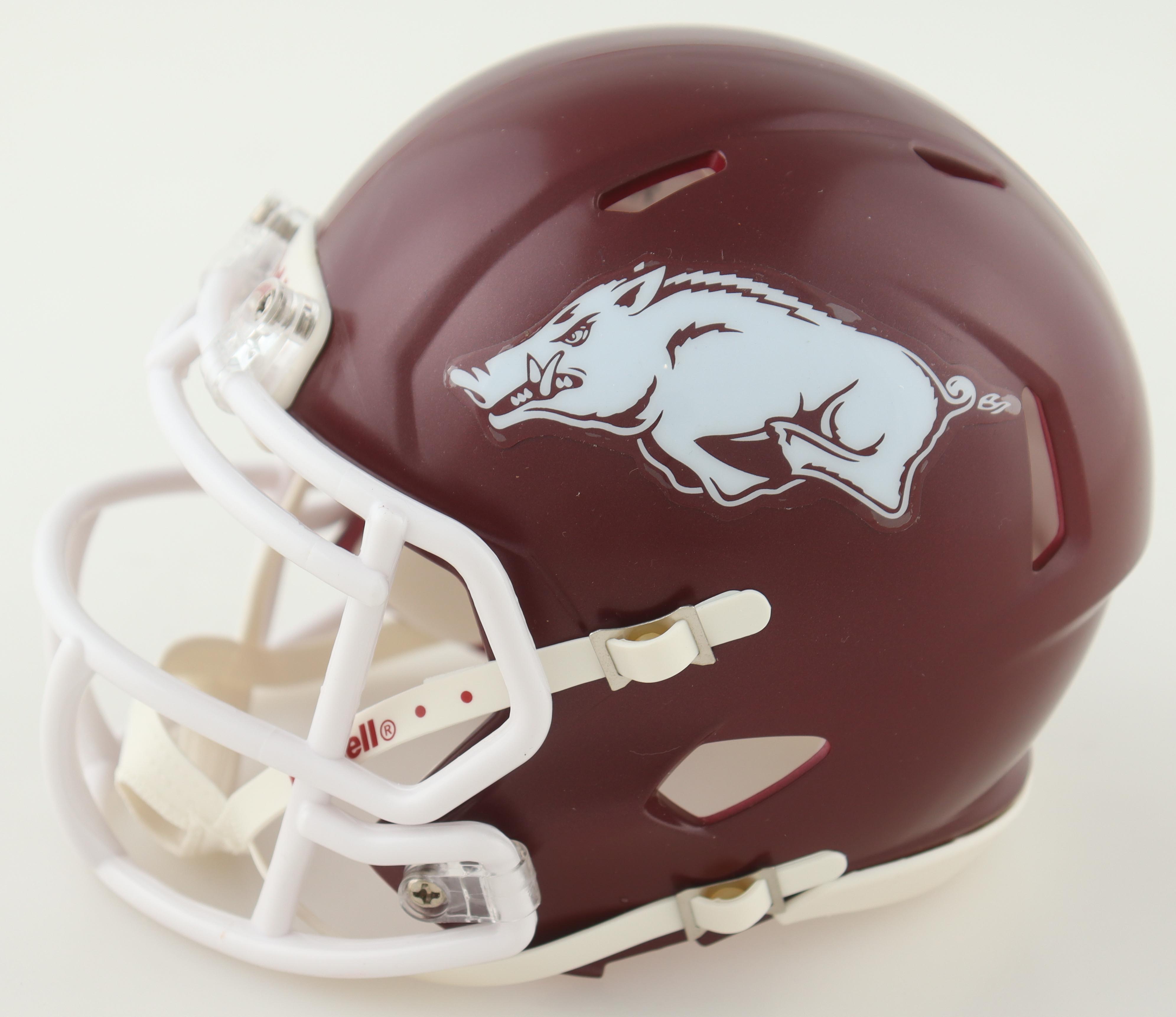 Jason Peters Signed Arkansas Razorbacks Speed Mini Helmet (Beckett) at PristineAuction.com Jason Peters Signed Arkansas Razorbacks Speed Mini Helmet (Beckett) at PristineAuction.com