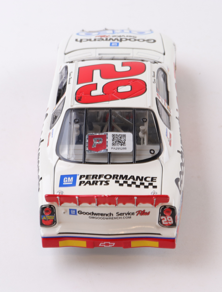 Kevin Harvick Signed LE #29 GM Goodwrench Service OREO Show Car 2001 Monte Carlo 1:24 Die-Cast Car (PA) at PristineAuction.com Kevin Harvick Signed LE #29 GM Goodwrench Service OREO Show Car 2001 Monte Carlo 1:24 Die-Cast Car (PA) at PristineAuction.com