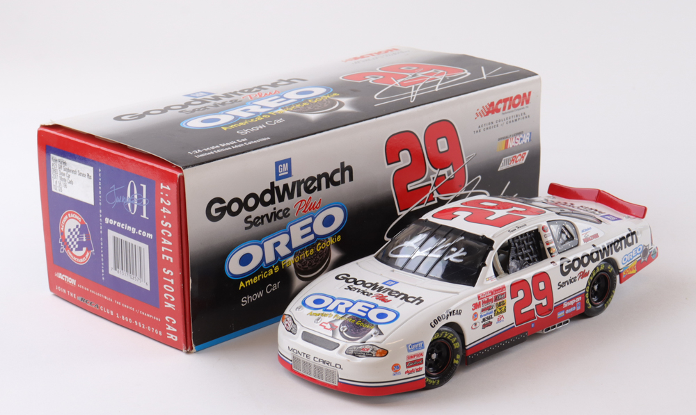 Kevin Harvick Signed LE #29 GM Goodwrench Service OREO Show Car 2001 Monte Carlo 1:24 Die-Cast Car (PA) at PristineAuction.com Kevin Harvick Signed LE #29 GM Goodwrench Service OREO Show Car 2001 Monte Carlo 1:24 Die-Cast Car (PA) at PristineAuction.com
