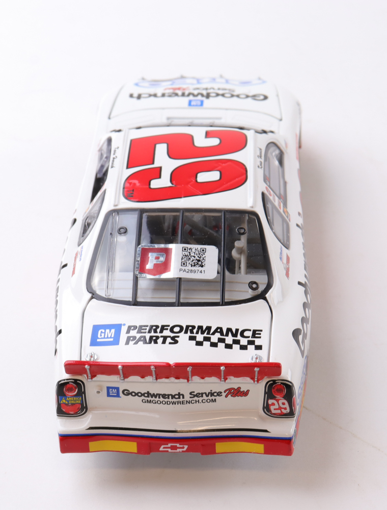 Kevin Harvick Signed LE #29 GM Goodwrench Service OREO Show Car 2001 Monte Carlo 1:24 Die-Cast Car (PA) at PristineAuction.com Kevin Harvick Signed LE #29 GM Goodwrench Service OREO Show Car 2001 Monte Carlo 1:24 Die-Cast Car (PA) at PristineAuction.com