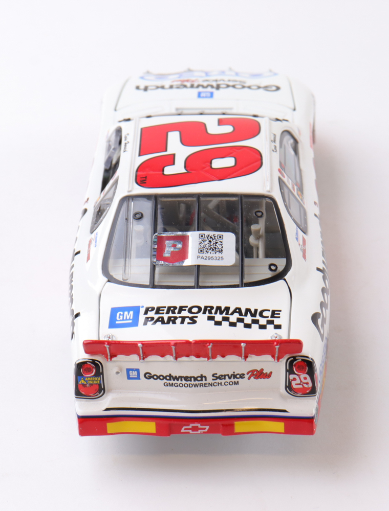 Kevin Harvick Signed LE #29 GM Goodwrench Service OREO Show Car 2001 Monte Carlo 1:24 Die-Cast Car (PA) at PristineAuction.com Kevin Harvick Signed LE #29 GM Goodwrench Service OREO Show Car 2001 Monte Carlo 1:24 Die-Cast Car (PA) at PristineAuction.com