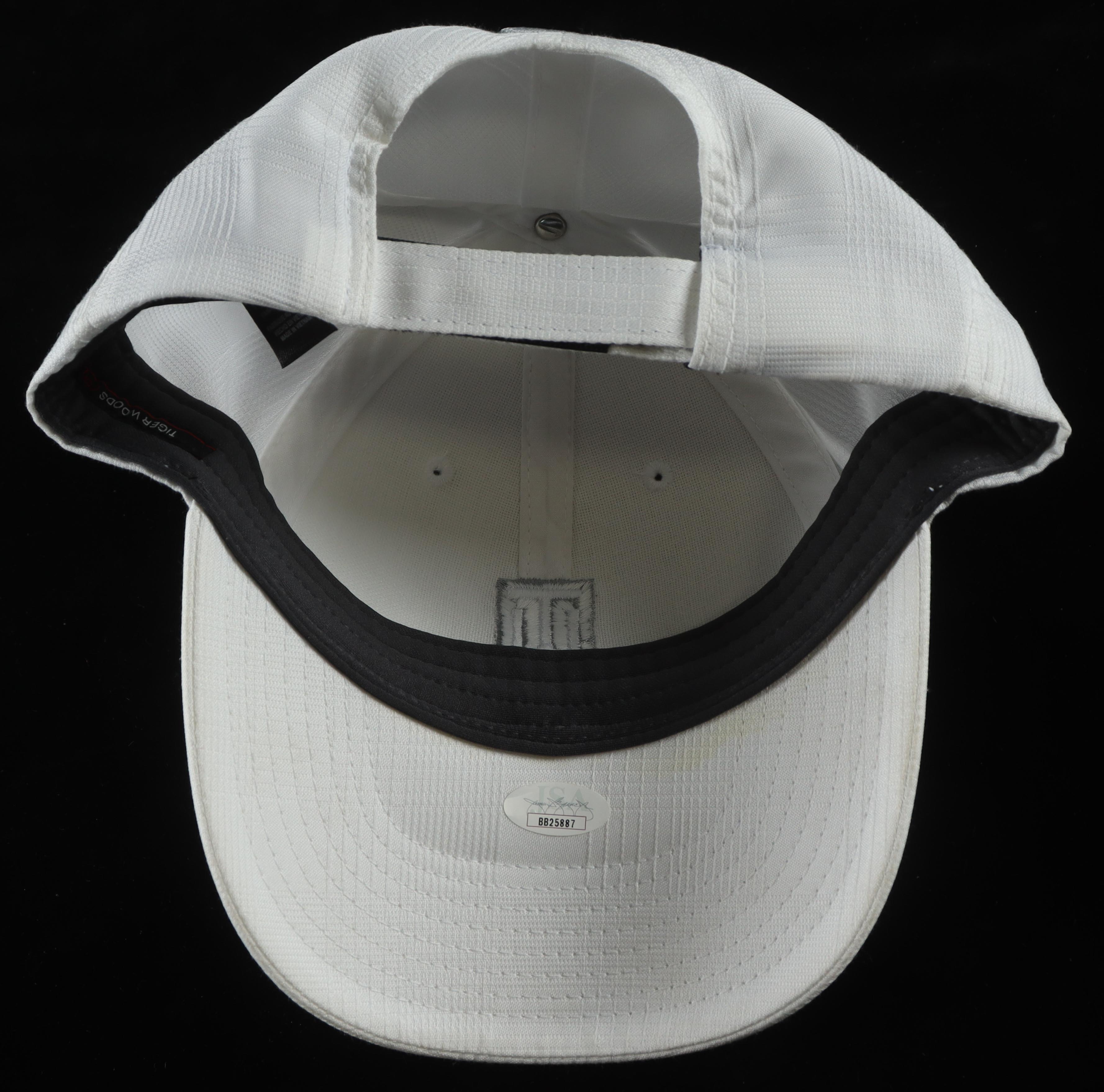Tiger Woods Signed Nike Player Model Hat (JSA) at PristineAuction.com Tiger Woods Signed Nike Player Model Hat (JSA) at PristineAuction.com