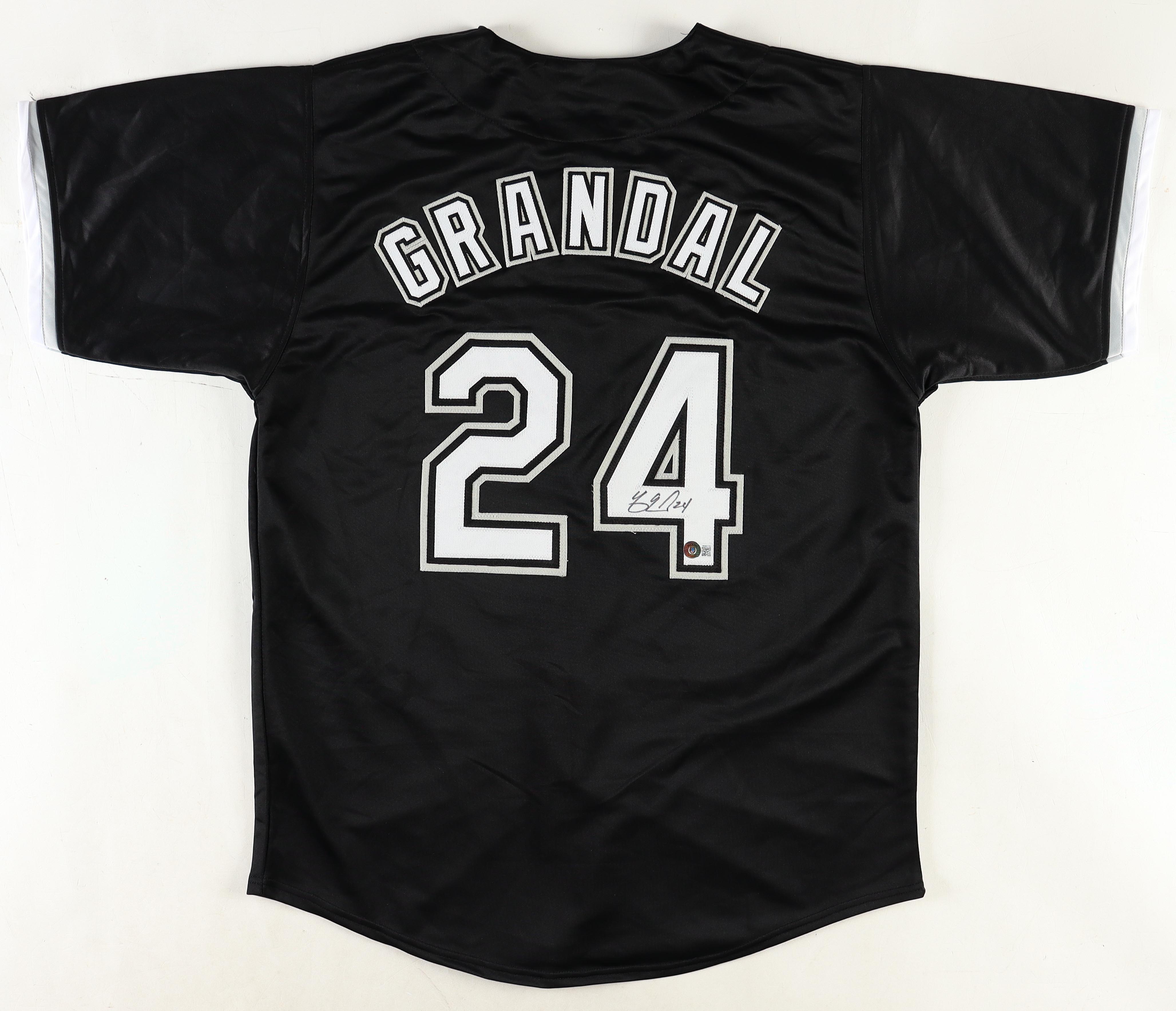 Yasmani Grandal Signed Jersey (Beckett) at PristineAuction.com Yasmani Grandal Signed Jersey (Beckett) at PristineAuction.com