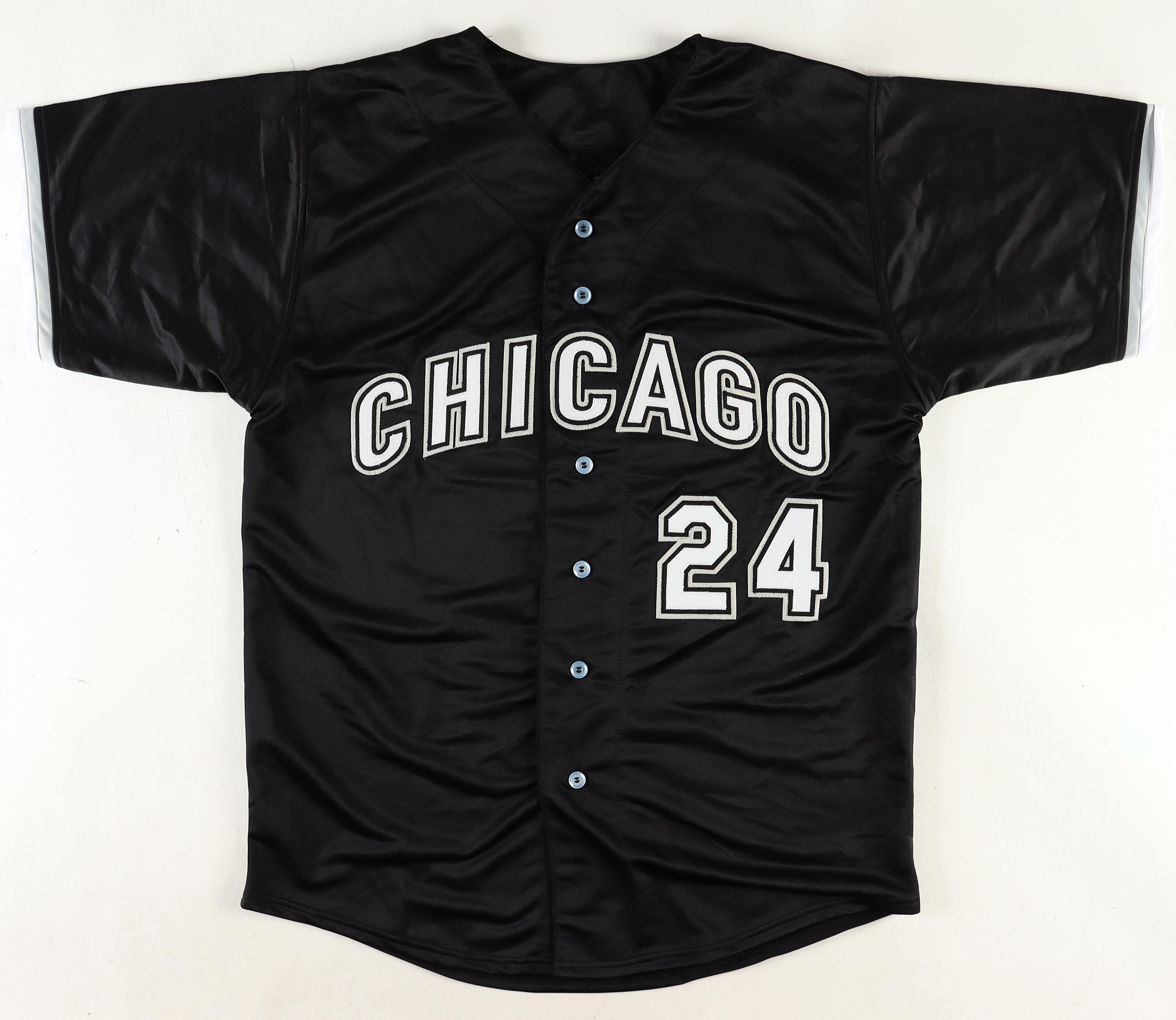 Yasmani Grandal Signed Jersey (Beckett) at PristineAuction.com Yasmani Grandal Signed Jersey (Beckett) at PristineAuction.com