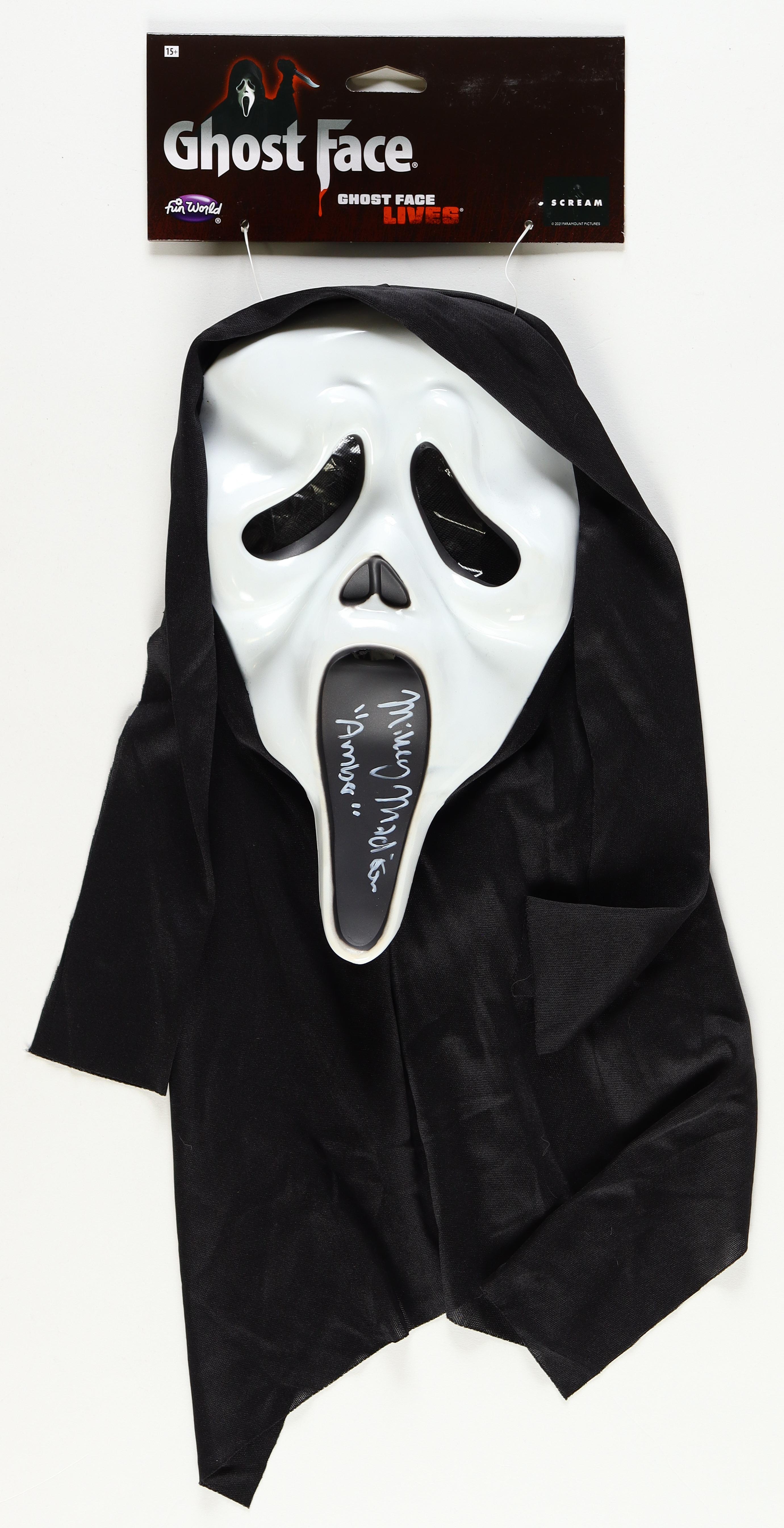 Mikey Madison Signed "Scream" Ghostface Mask Inscribed "Amber" (Beckett) at PristineAuction.com Mikey Madison Signed "Scream" Ghostface Mask Inscribed "Amber" (Beckett) at PristineAuction.com