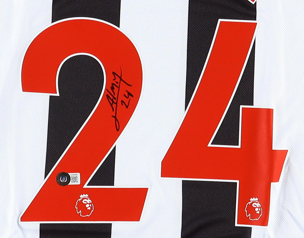 Miguel Almiron Signed Jersey (Beckett) at PristineAuction.com Miguel Almiron Signed Jersey (Beckett) at PristineAuction.com