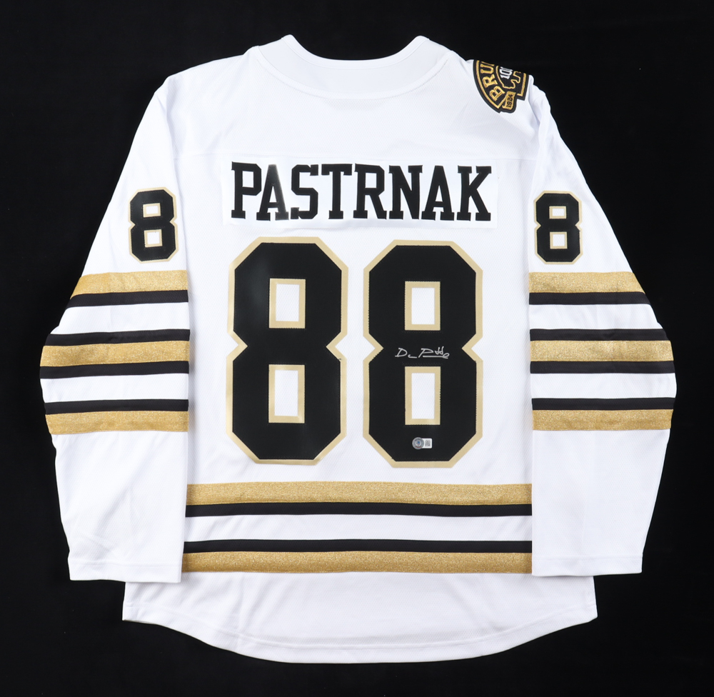 David Pastrnak Signed Bruins Jersey (Beckett) at PristineAuction.com David Pastrnak Signed Bruins Jersey (Beckett) at PristineAuction.com