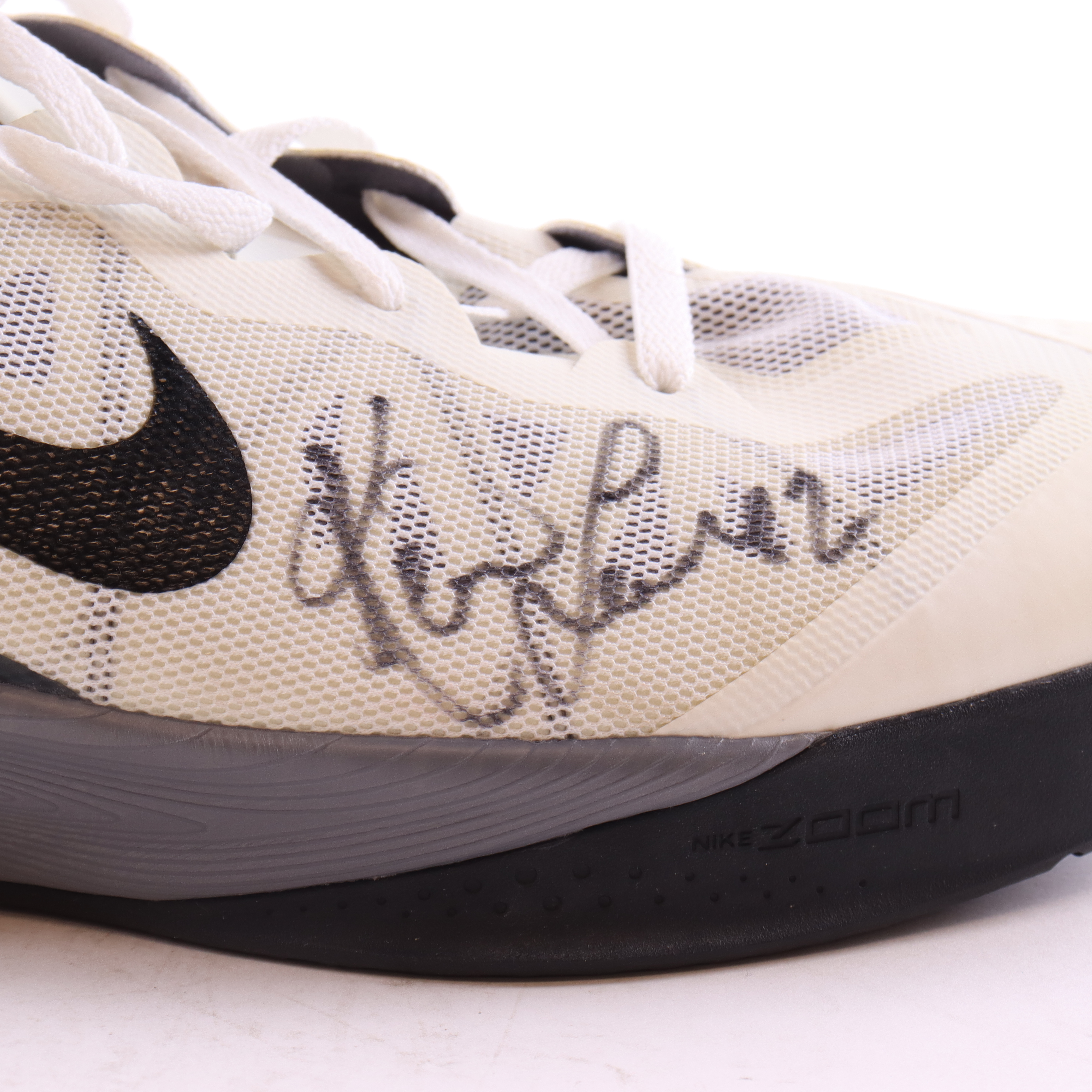 Kevin Love Signed Pair Of Nike Basketball Shoes (JSA) at PristineAuction.com Kevin Love Signed Pair Of Nike Basketball Shoes (JSA) at PristineAuction.com