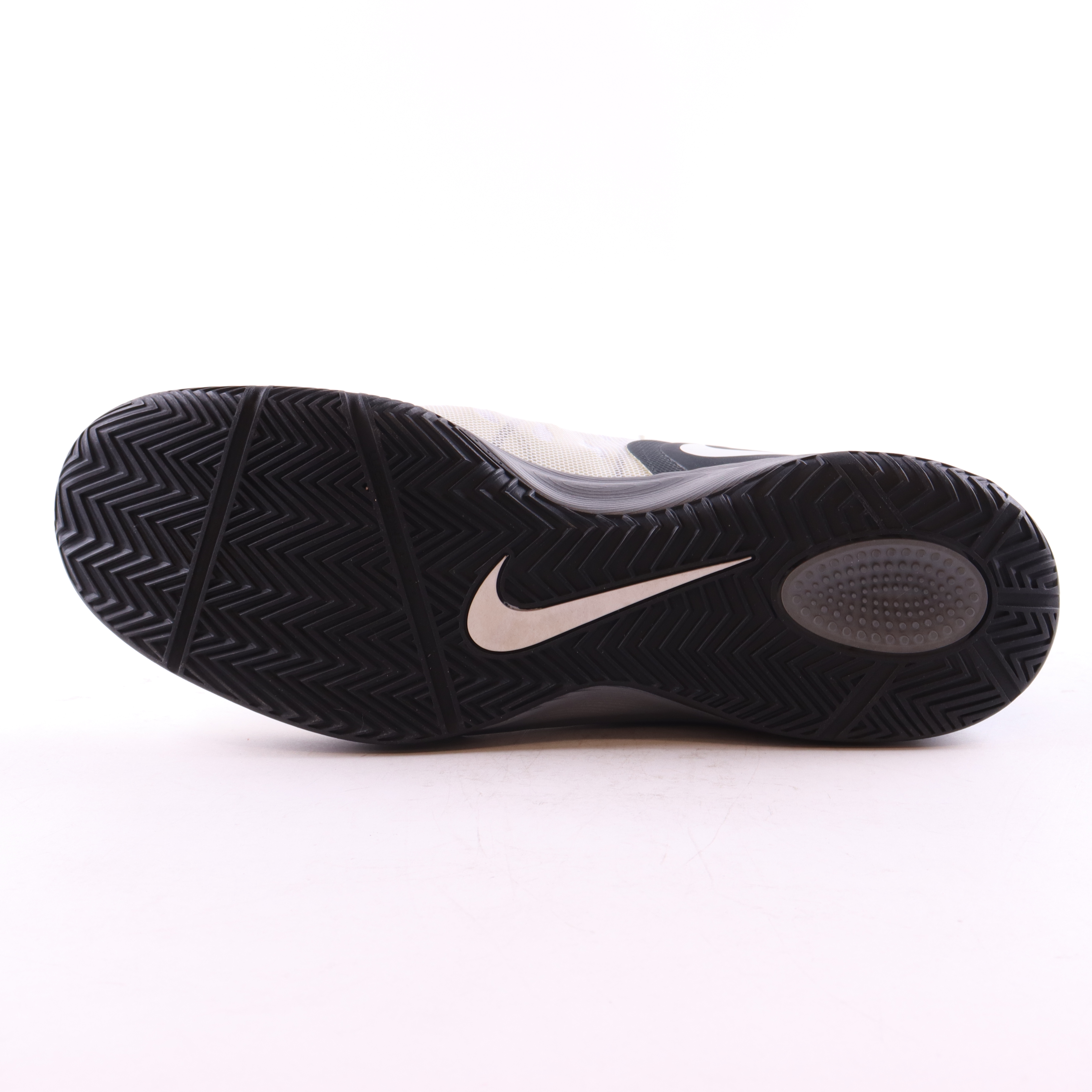 Kevin Love Signed Pair Of Nike Basketball Shoes (JSA) at PristineAuction.com Kevin Love Signed Pair Of Nike Basketball Shoes (JSA) at PristineAuction.com