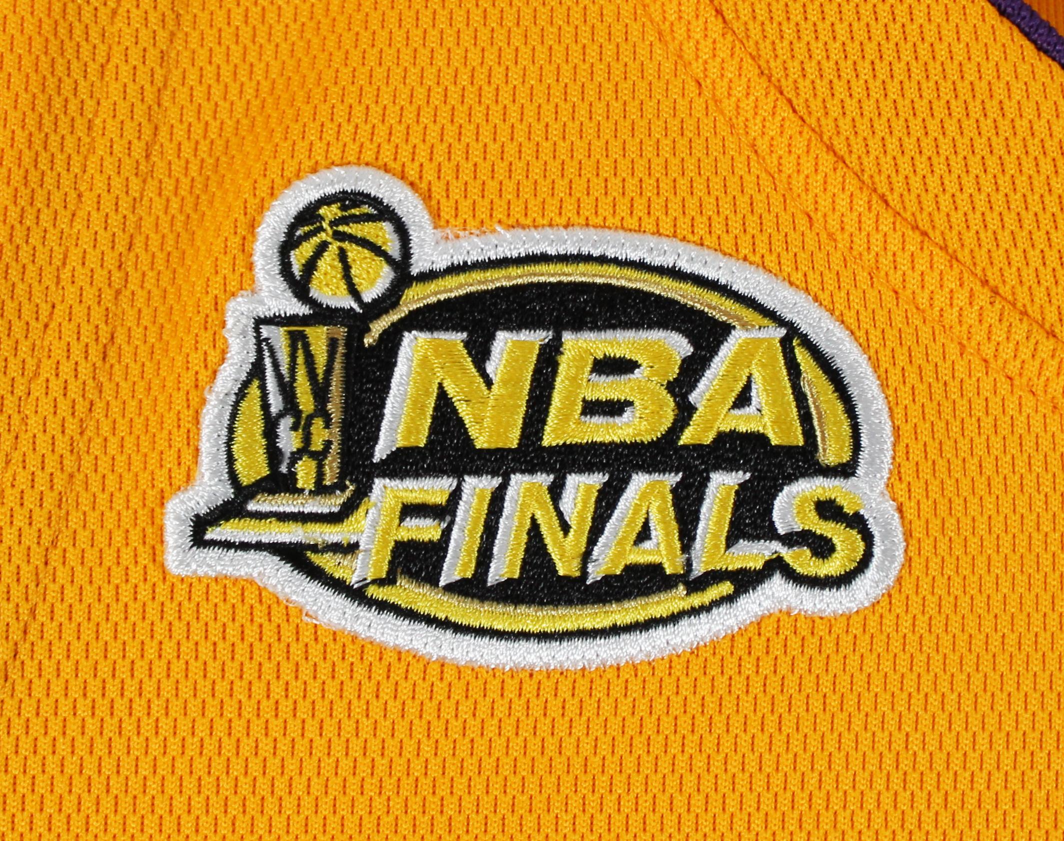 Kobe Bryant Signed 2000-01 Lakers Nike Jersey with NBA Finals Patch (PSA) at PristineAuction.com Kobe Bryant Signed 2000-01 Lakers Nike Jersey with NBA Finals Patch (PSA) at PristineAuction.com