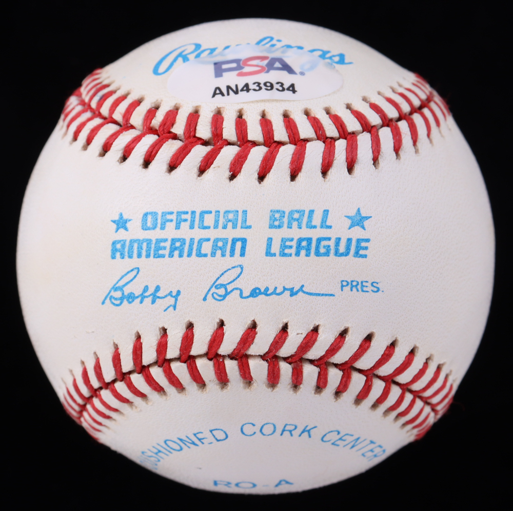 Whitey Ford Signed OAL Baseball with Display Case (PSA) at PristineAuction.com Whitey Ford Signed OAL Baseball with Display Case (PSA) at PristineAuction.com