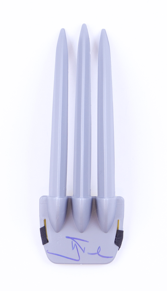 Hugh Jackman Signed "Wolverine" Plastic Replica Claws (Beckett) at PristineAuction.com Hugh Jackman Signed "Wolverine" Plastic Replica Claws (Beckett) at PristineAuction.com