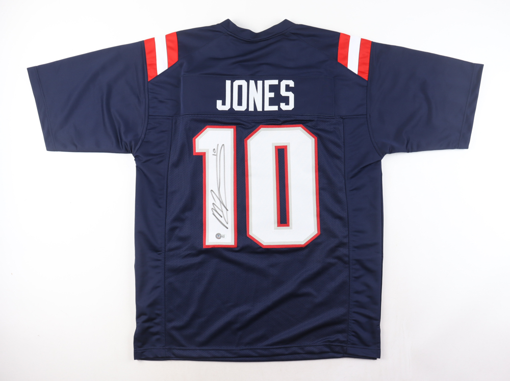 Mac Jones Signed Jersey (Beckett) at PristineAuction.com Mac Jones Signed Jersey (Beckett) at PristineAuction.com