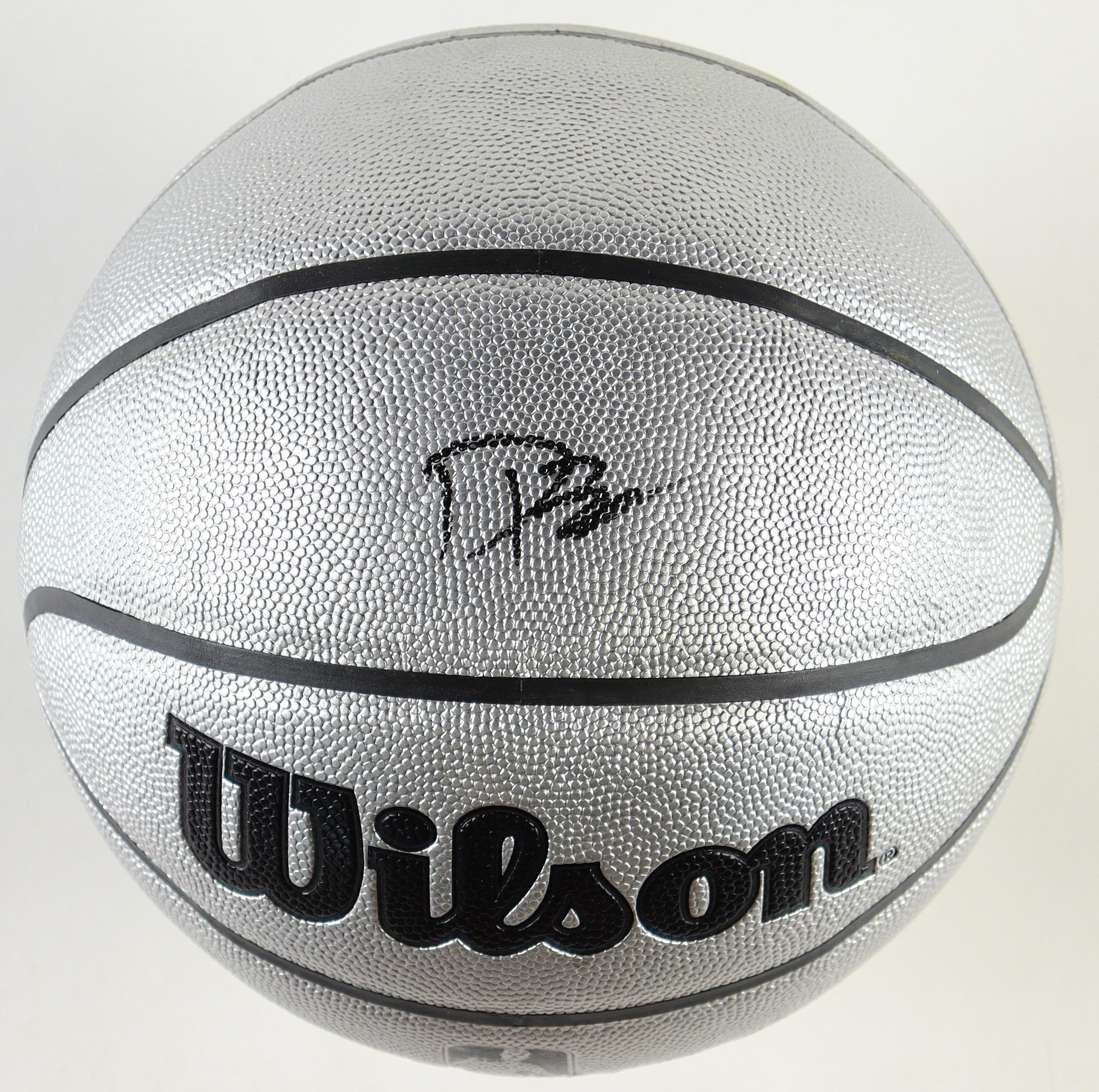 Desmond Bane Signed NBA Basketball (Beckett) at PristineAuction.com Desmond Bane Signed NBA Basketball (Beckett) at PristineAuction.com