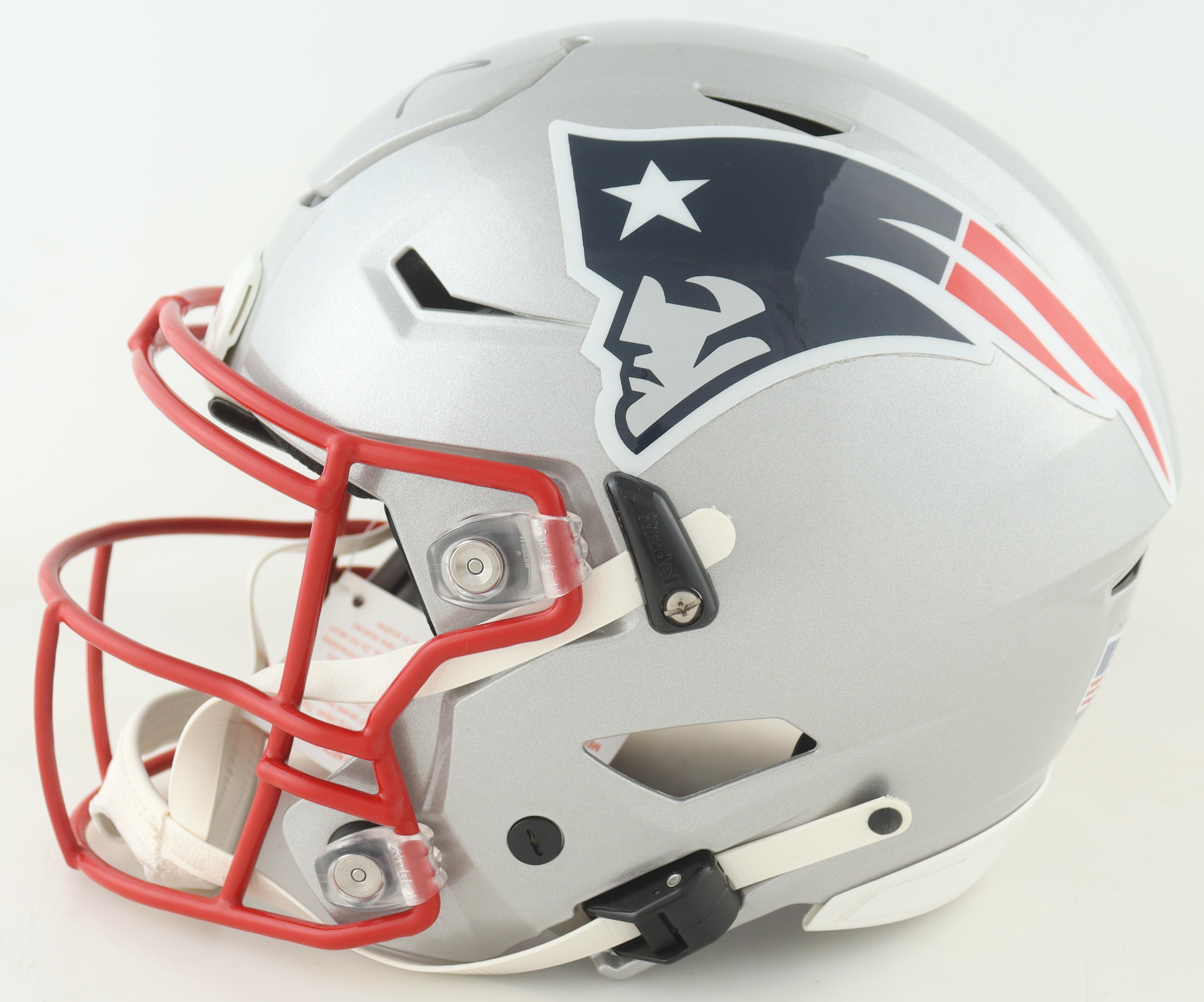 Tom Brady Signed Patriots Full-Size Authentic On-Field Speedflex Helmet (Fanatics) at PristineAuction.com Tom Brady Signed Patriots Full-Size Authentic On-Field Speedflex Helmet (Fanatics) at PristineAuction.com