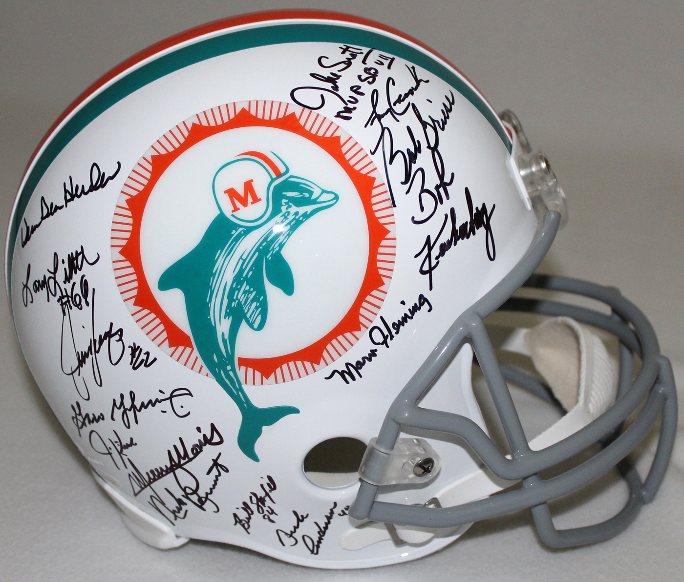 1972 Dolphins Super Bowl Champion Team-Signed Full-Size Helmet with (28) Signatures Including Bob Griese, Mercury Morris, Larry Little, Jim Kiick, Jake Scott (JSA COA) at PristineAuction.com 1972 Dolphins Super Bowl Champion Team-Signed Full-Size Helmet with (28) Signatures Including Bob Griese, Mercury Morris, Larry Little, Jim Kiick, Jake Scott (JSA COA) at PristineAuction.com