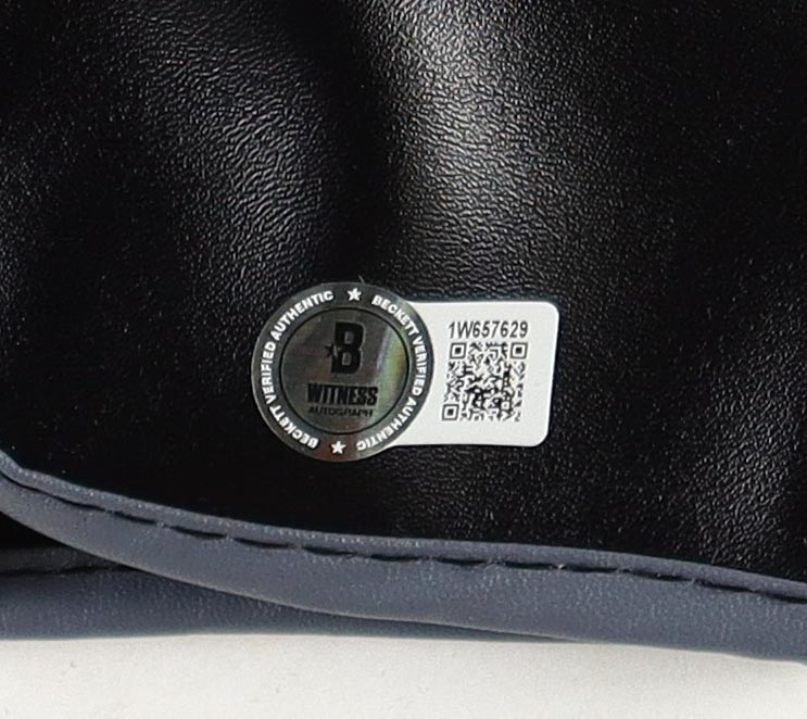 Tom Aspinall Signed UFC Glove (Beckett) at PristineAuction.com Tom Aspinall Signed UFC Glove (Beckett) at PristineAuction.com