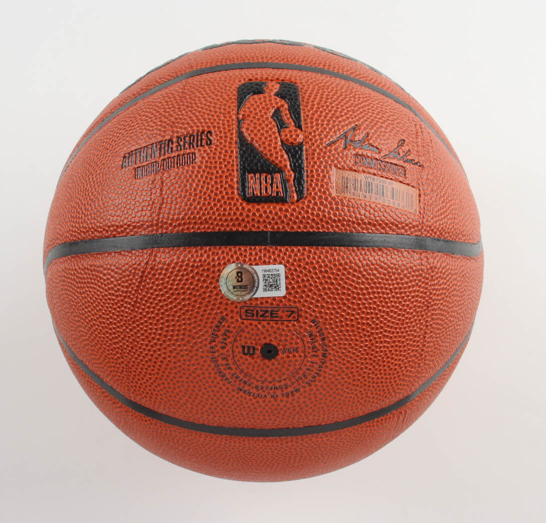 Muggsy Bogues Signed NBA Basketball (Beckett) at PristineAuction.com Muggsy Bogues Signed NBA Basketball (Beckett) at PristineAuction.com