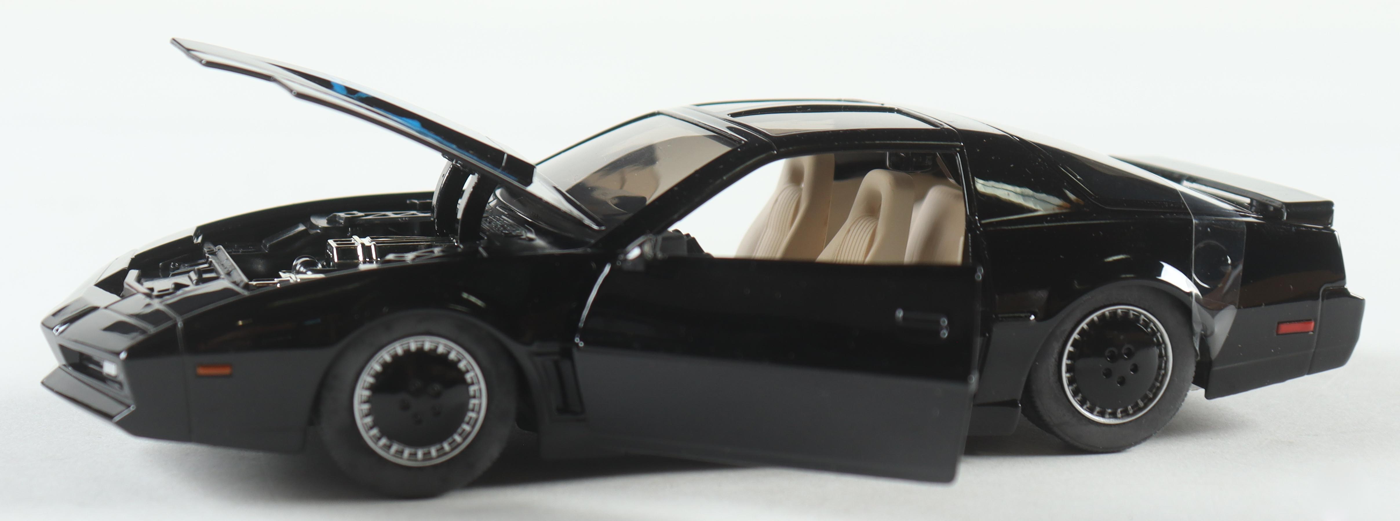 David Hasselhoff Signed "Knight Rider" 1:24 Diecast Car (Beckett) at PristineAuction.com David Hasselhoff Signed "Knight Rider" 1:24 Diecast Car (Beckett) at PristineAuction.com