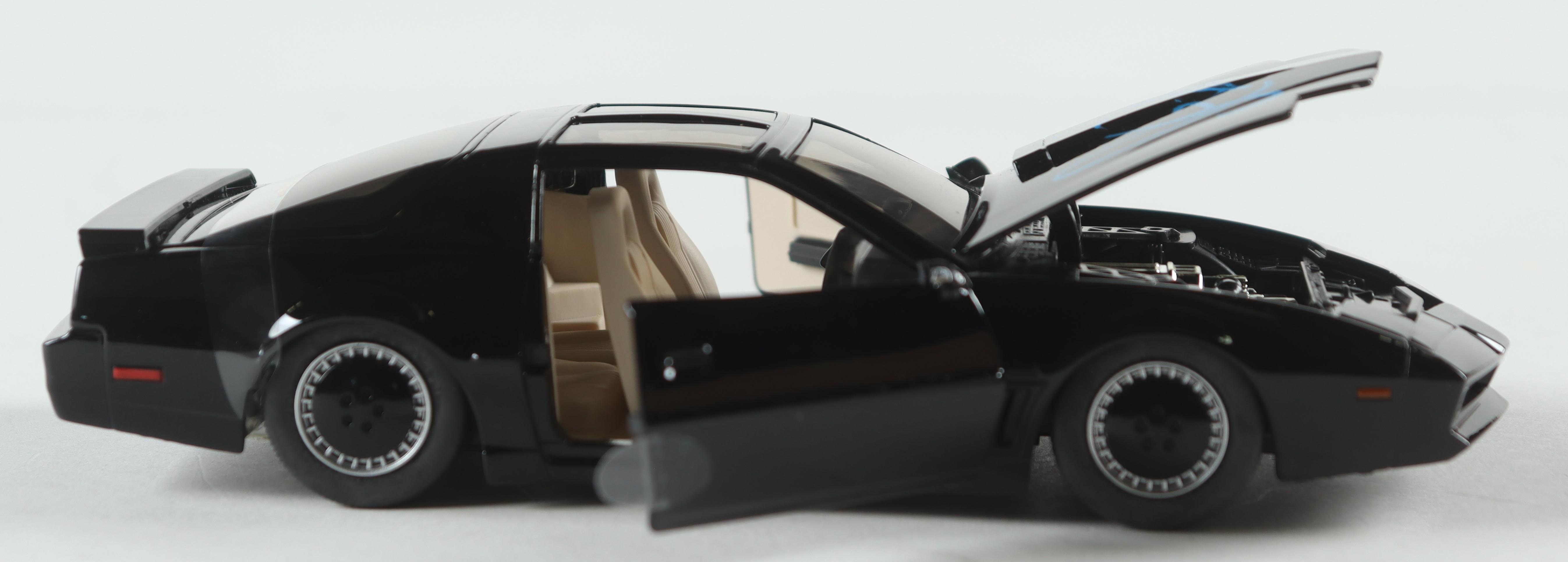 David Hasselhoff Signed "Knight Rider" 1:24 Diecast Car (Beckett) at PristineAuction.com David Hasselhoff Signed "Knight Rider" 1:24 Diecast Car (Beckett) at PristineAuction.com