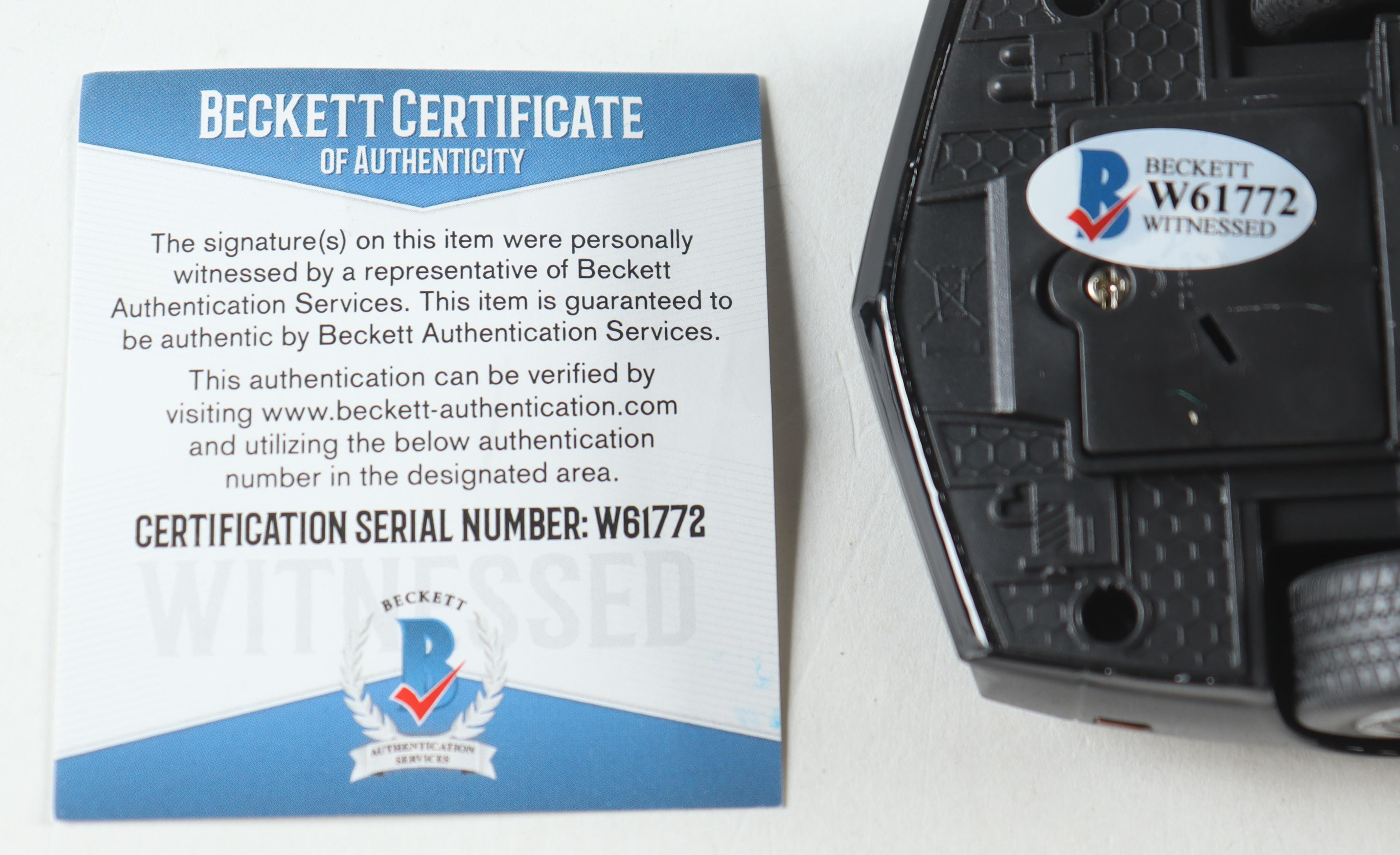David Hasselhoff Signed "Knight Rider" 1:24 Diecast Car (Beckett) at PristineAuction.com David Hasselhoff Signed "Knight Rider" 1:24 Diecast Car (Beckett) at PristineAuction.com