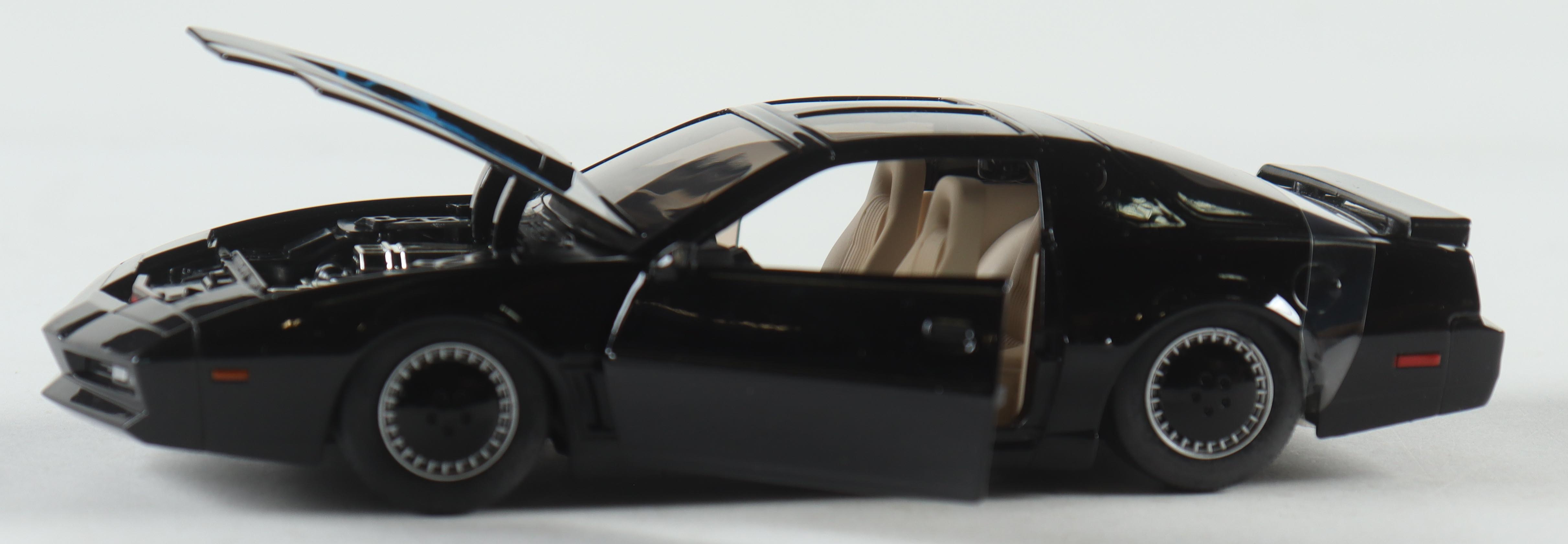 David Hasselhoff Signed "Knight Rider" 1:24 Diecast Car (Beckett) at PristineAuction.com David Hasselhoff Signed "Knight Rider" 1:24 Diecast Car (Beckett) at PristineAuction.com