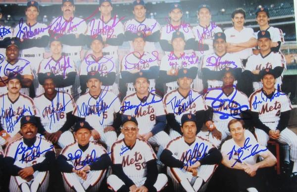1986 World Series Champion Mets 16x20 Team-Signed By (35+) with Gary Carter, Darryl Strawberry, Keith Hernandez (JSA) at PristineAuction.com 1986 World Series Champion Mets 16x20 Team-Signed By (35+) with Gary Carter, Darryl Strawberry, Keith Hernandez (JSA) at PristineAuction.com