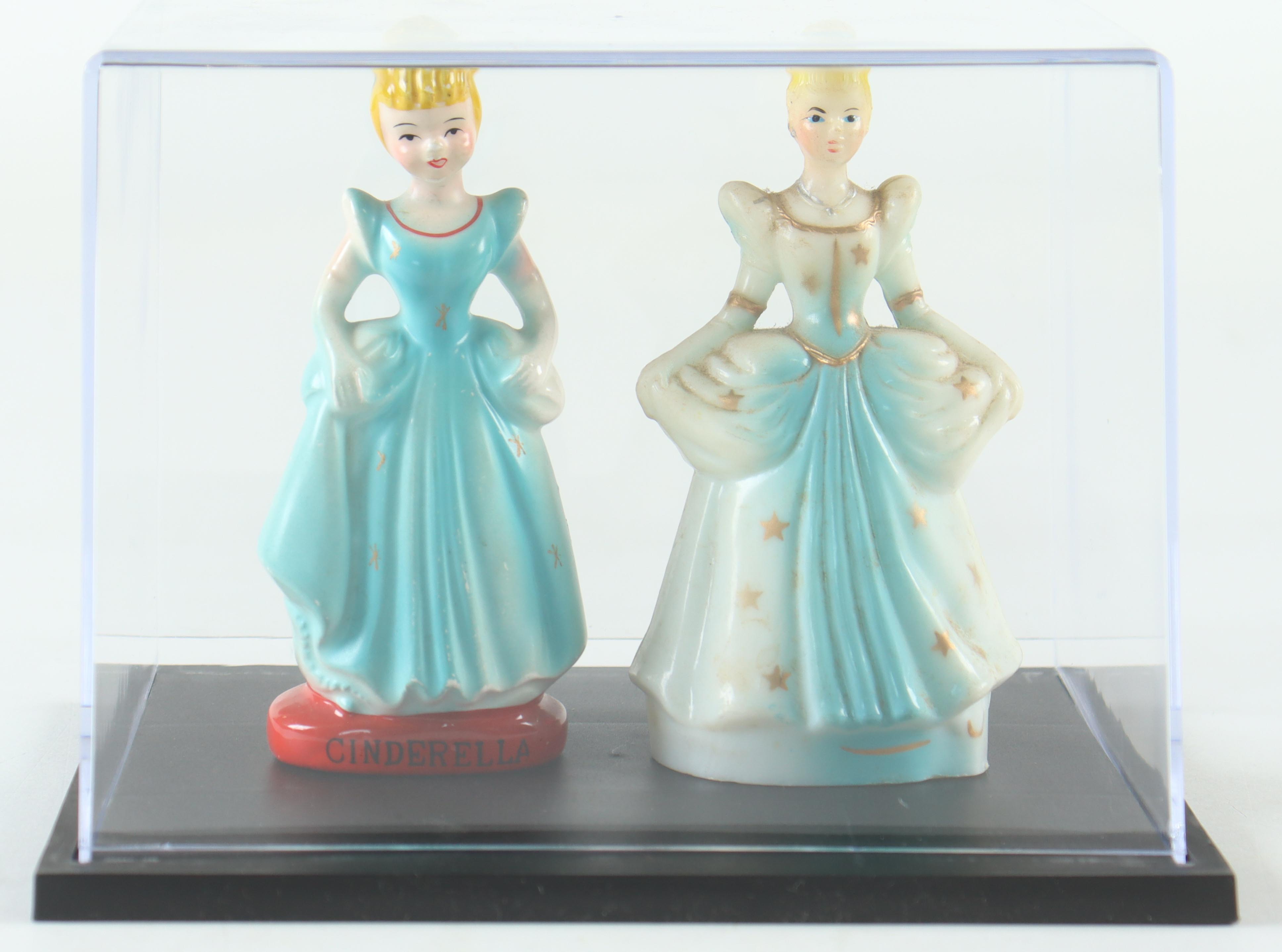 (2) Vintage Disney Cinderella Figures In Acrylic Display Case at PristineAuction.com (2) Vintage Disney Cinderella Figures In Acrylic Display Case at PristineAuction.com