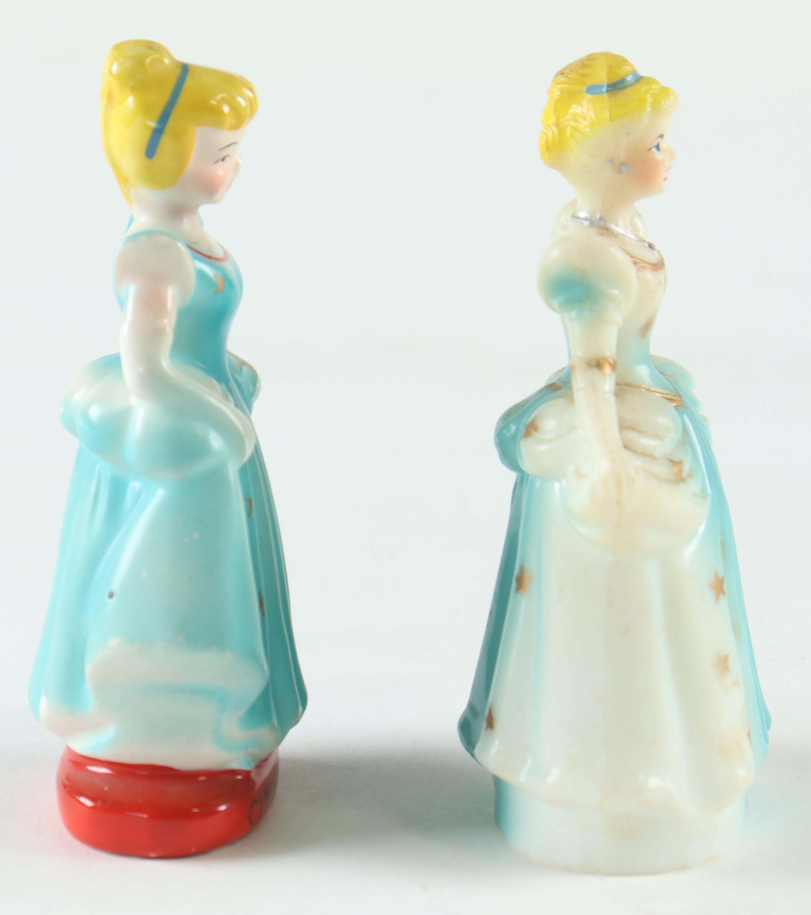(2) Vintage Disney Cinderella Figures In Acrylic Display Case at PristineAuction.com (2) Vintage Disney Cinderella Figures In Acrylic Display Case at PristineAuction.com