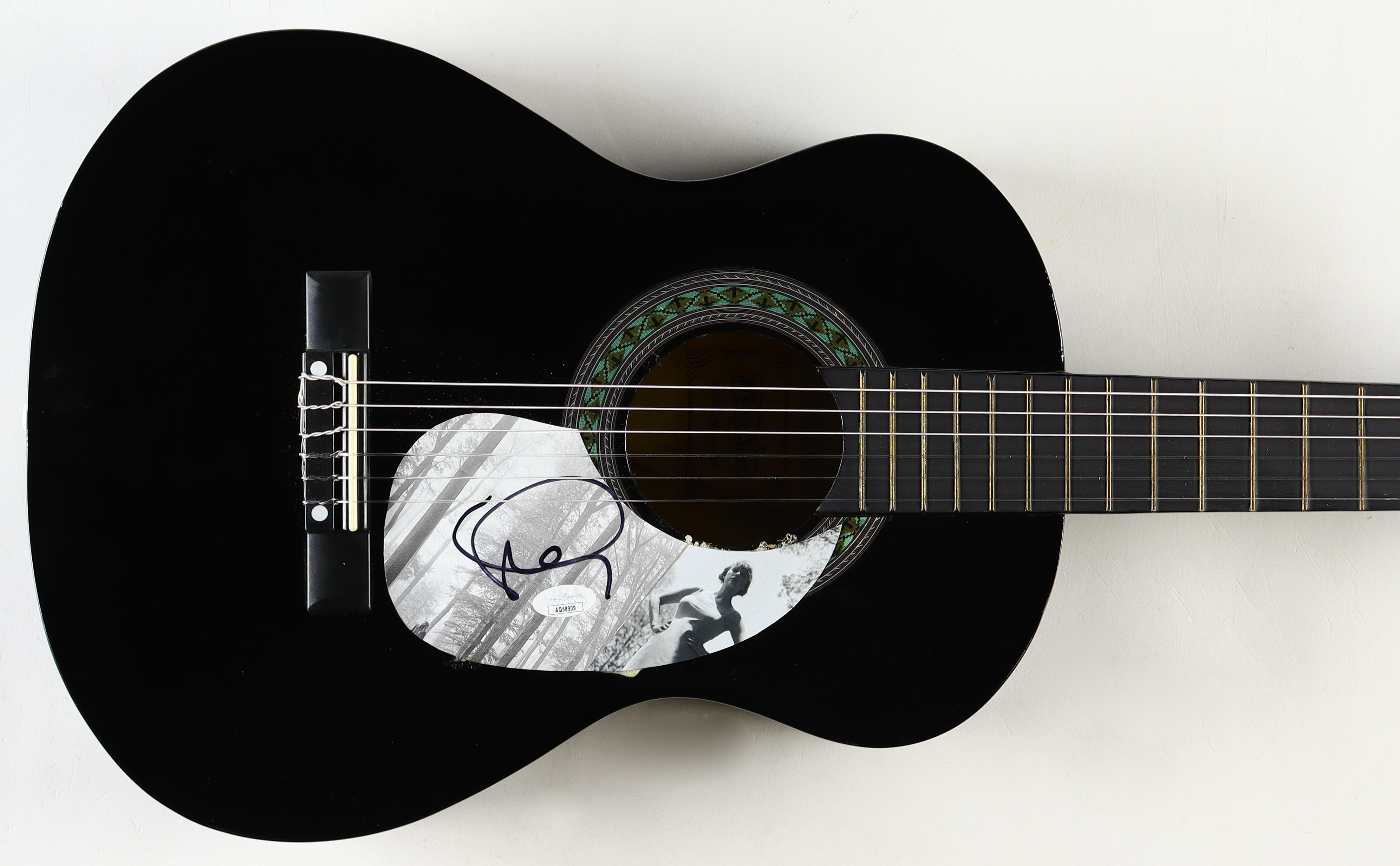 Taylor Swift Signed 34" Acoustic Guitar (JSA) at PristineAuction.com Taylor Swift Signed 34" Acoustic Guitar (JSA) at PristineAuction.com
