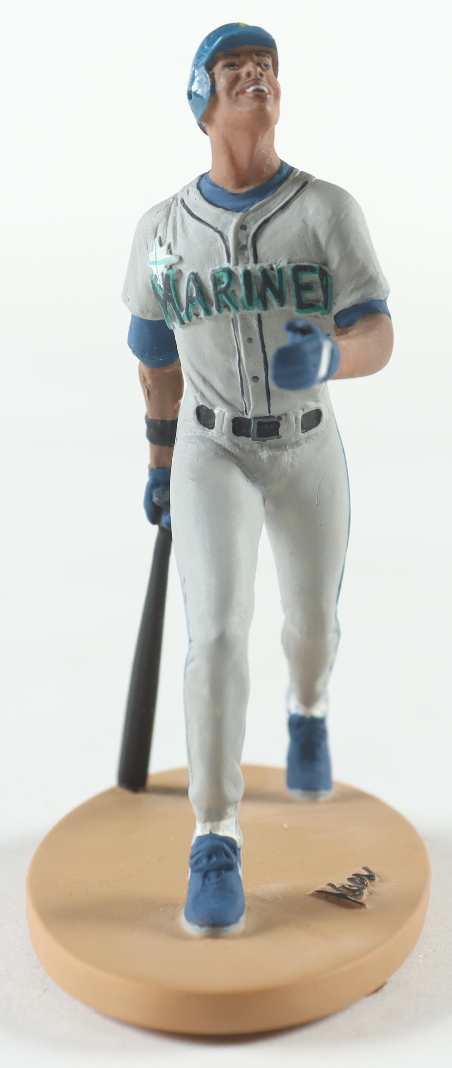 Ken Griffey Jr. Mariners LE Gartlan Figurine at PristineAuction.com Ken Griffey Jr. Mariners LE Gartlan Figurine at PristineAuction.com