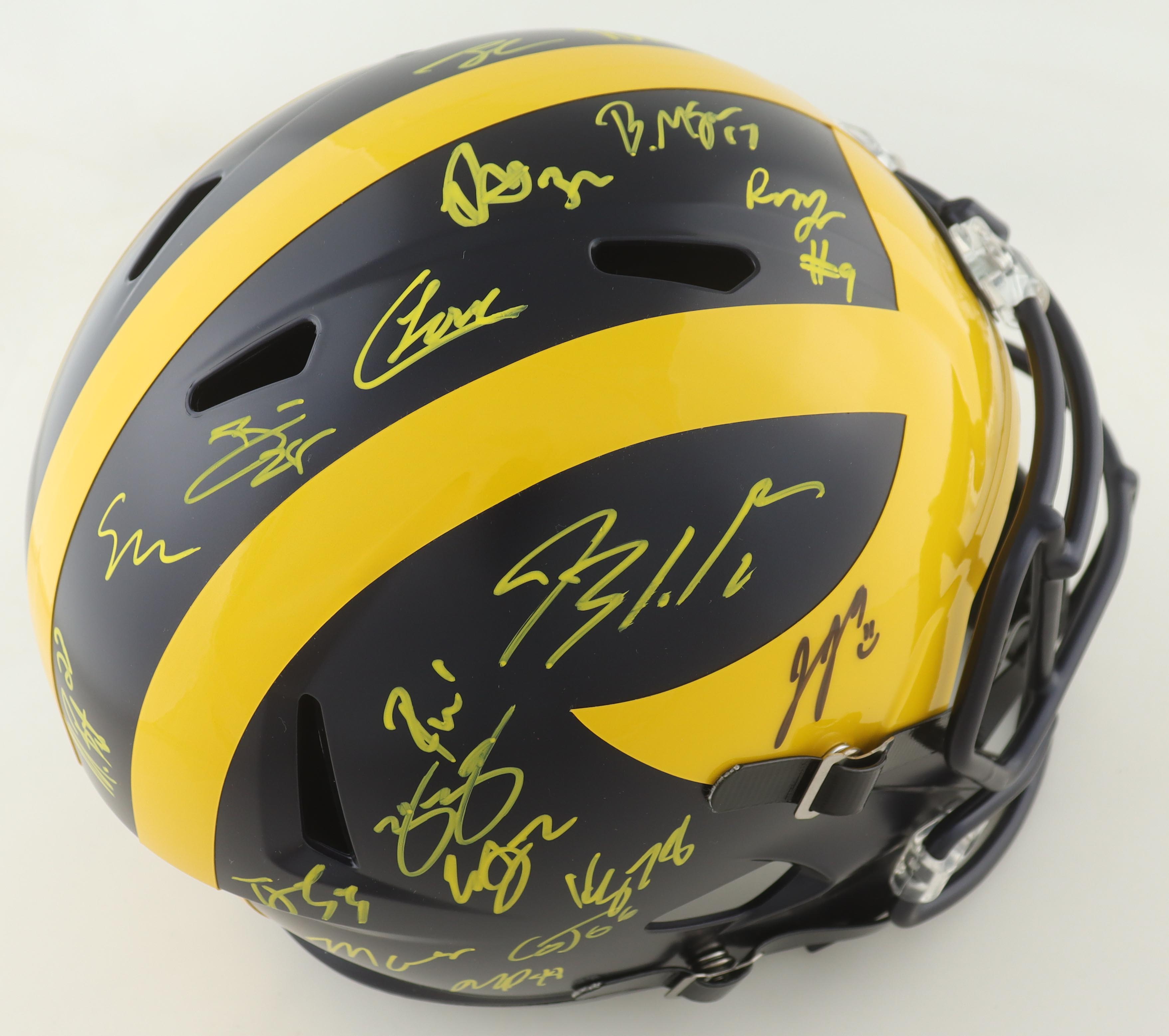 2023 Michigan Wolverines Full-Size Speed Helmet Team-Signed by (19) with J.J. McCarthy, Blake Corum, Roman Wilson, Colston Loveland (Beckett) at PristineAuction.com 2023 Michigan Wolverines Full-Size Speed Helmet Team-Signed by (19) with J.J. McCarthy, Blake Corum, Roman Wilson, Colston Loveland (Beckett) at PristineAuction.com