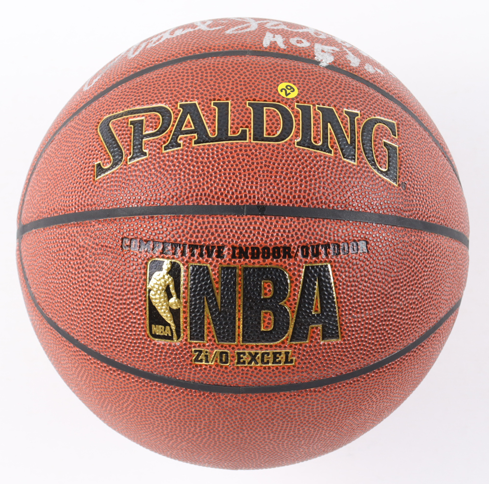 Kareem Abdul-Jabbar Signed NBA Basketball Inscribed "HOF 95" (Beckett) at PristineAuction.com Kareem Abdul-Jabbar Signed NBA Basketball Inscribed "HOF 95" (Beckett) at PristineAuction.com