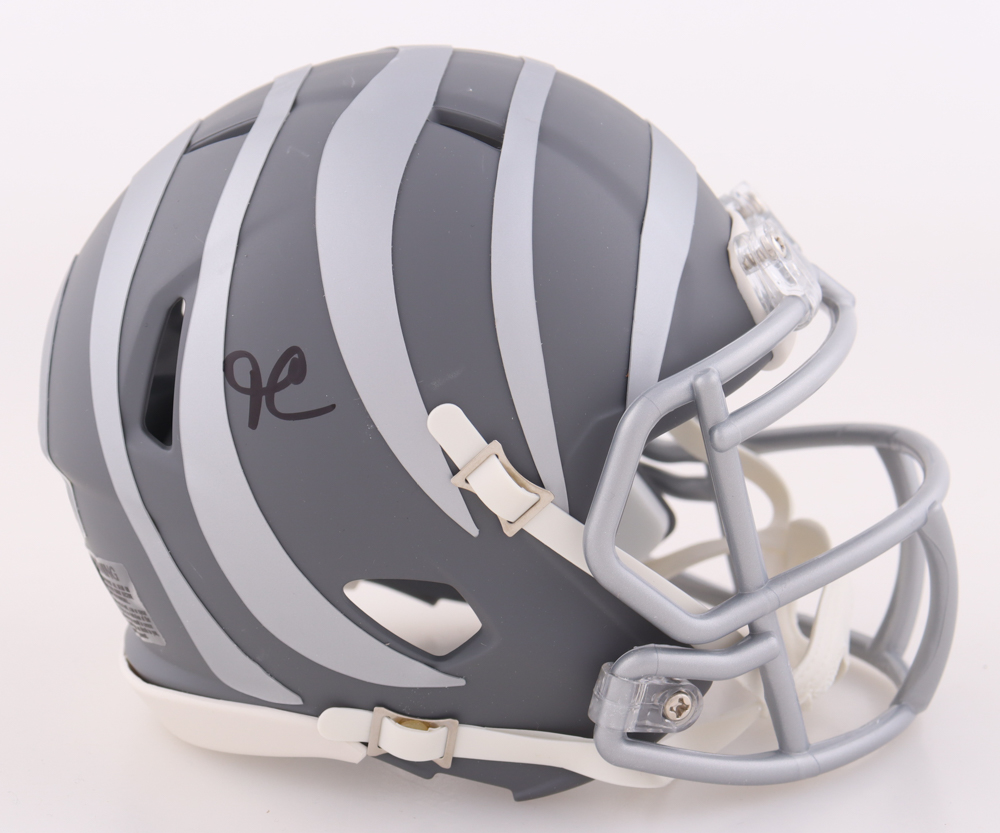 Ja'Marr Chase Signed Bengals Slate Alternate Speed Mini Helmet (JSA) at PristineAuction.com Ja'Marr Chase Signed Bengals Slate Alternate Speed Mini Helmet (JSA) at PristineAuction.com