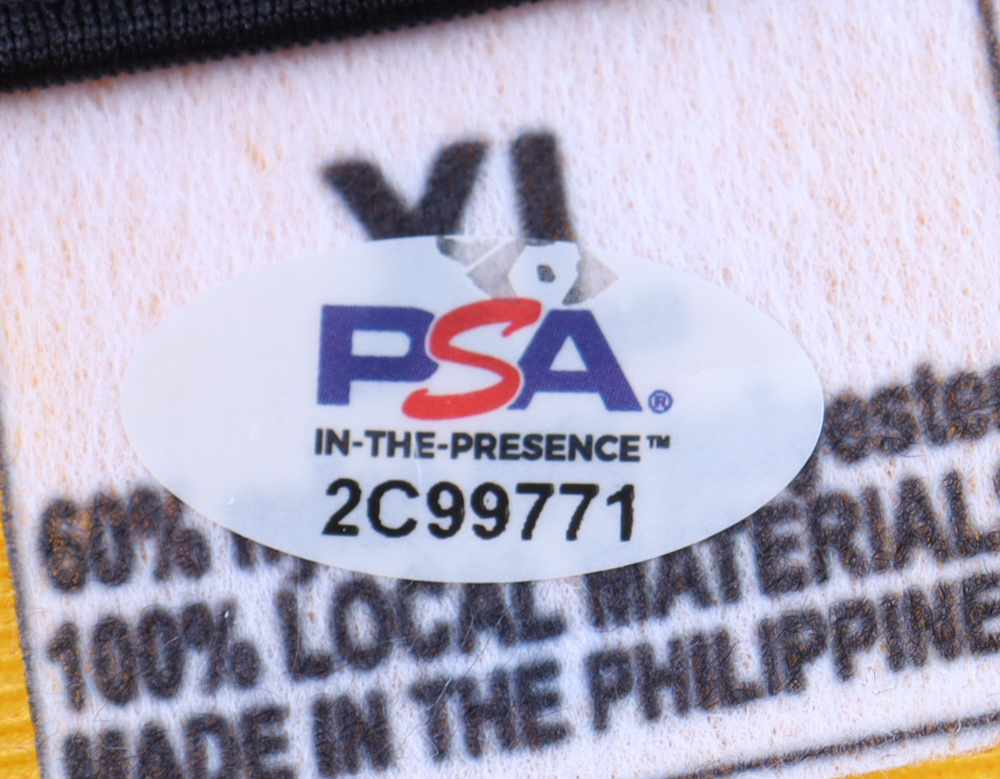 William Shatner Signed "Star Trek" Uniform (PSA) at PristineAuction.com William Shatner Signed "Star Trek" Uniform (PSA) at PristineAuction.com