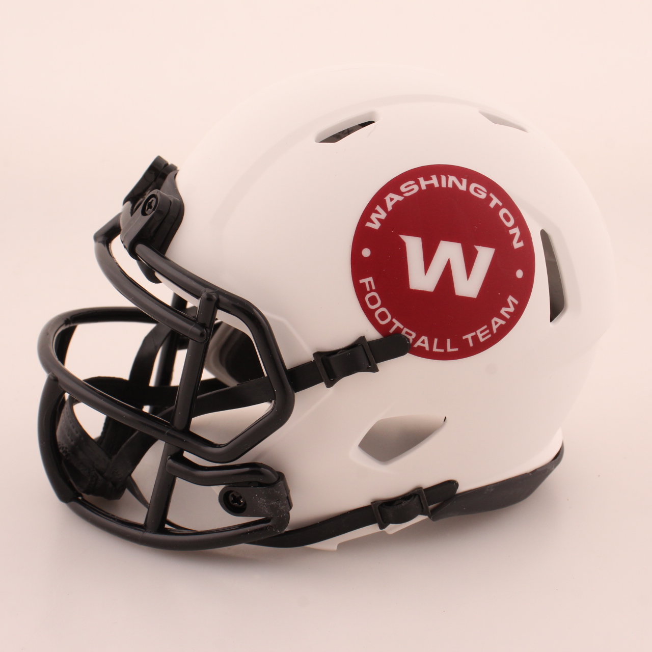 Chase Young Signed Washington Lunar Eclipse Alternate Speed Mini Helmet (Fanatics) at PristineAuction.com Chase Young Signed Washington Lunar Eclipse Alternate Speed Mini Helmet (Fanatics) at PristineAuction.com