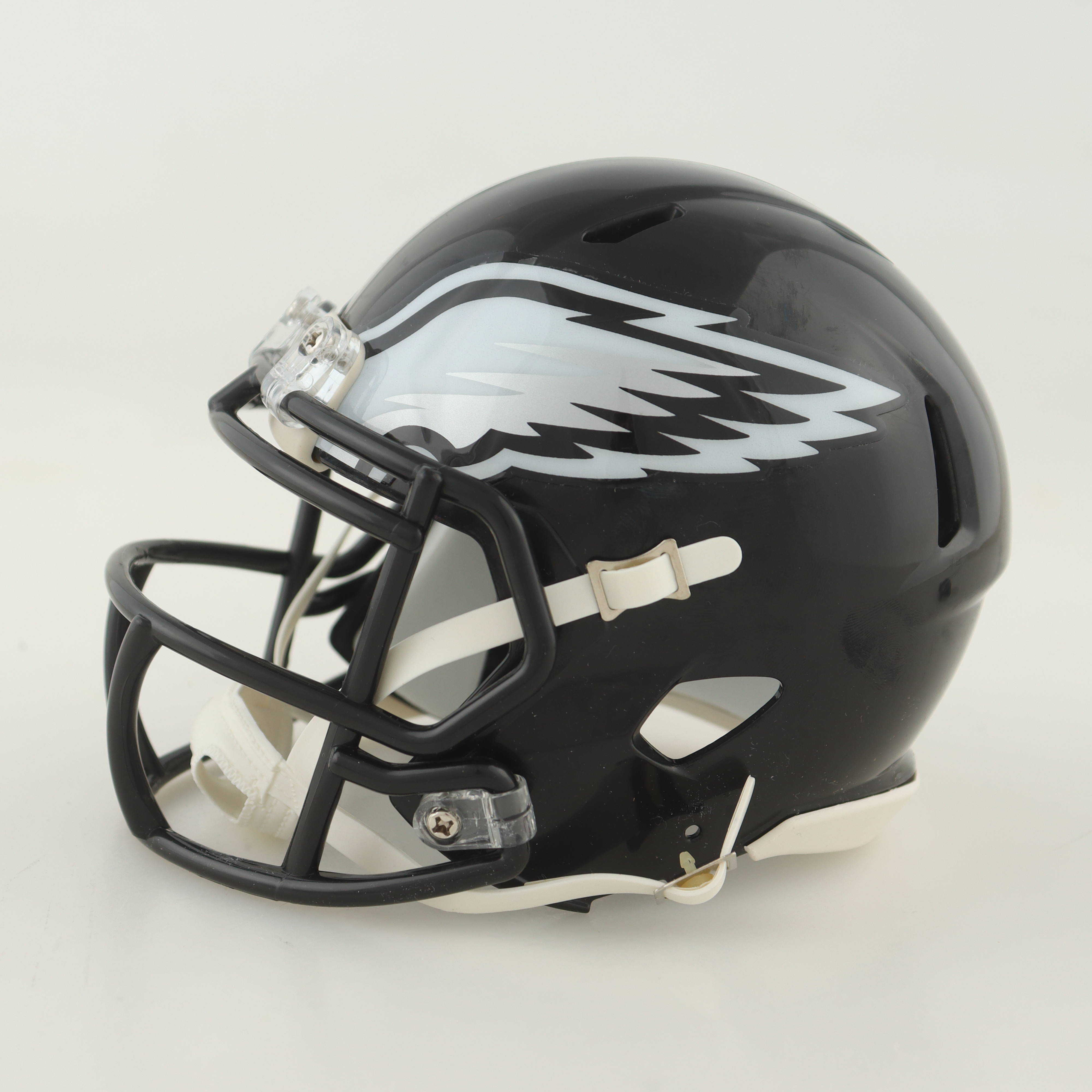 Fletcher Cox Signed Eagles Speed Mini Helmet (Beckett Hologram) at PristineAuction.com Fletcher Cox Signed Eagles Speed Mini Helmet (Beckett Hologram) at PristineAuction.com