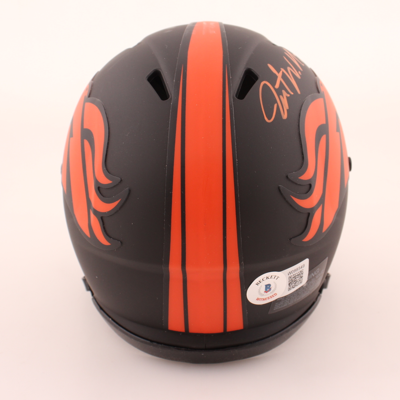 Javonte Williams Signed Broncos Eclipse Alternate Speed Mini Helmet (Beckett) at PristineAuction.com Javonte Williams Signed Broncos Eclipse Alternate Speed Mini Helmet (Beckett) at PristineAuction.com