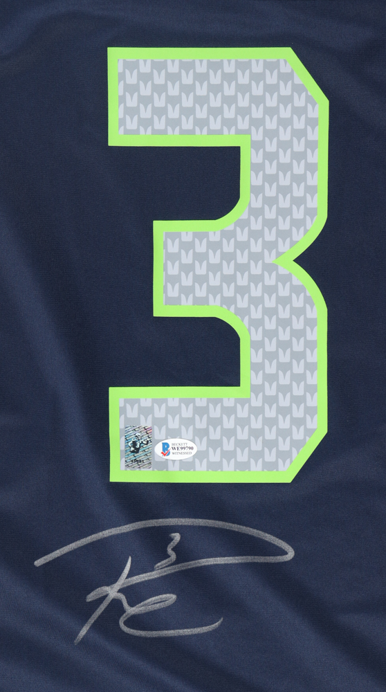 Russell Wilson Signed Seahawks Nike Jersey (Beckett & Wilson) at PristineAuction.com Russell Wilson Signed Seahawks Nike Jersey (Beckett & Wilson) at PristineAuction.com