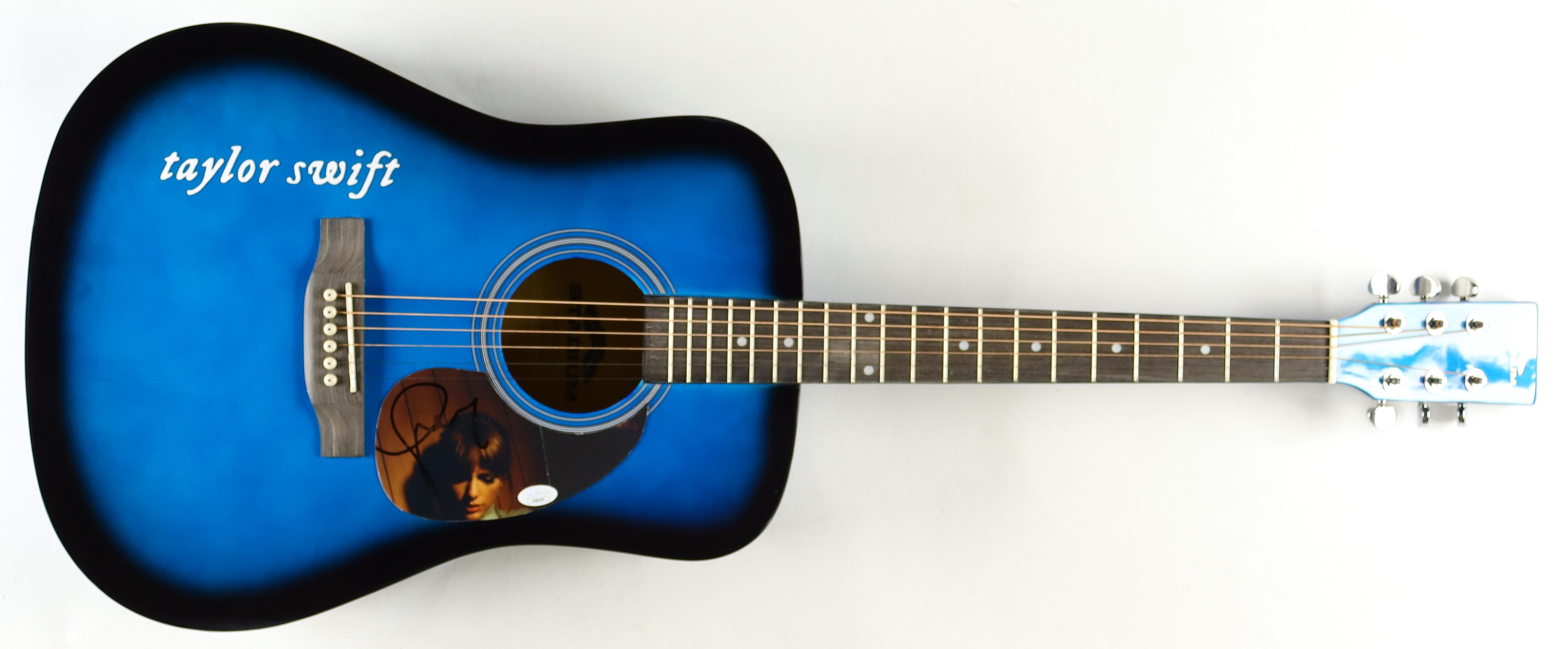 Taylor Swift Signed 39" Acoustic Guitar (JSA) at PristineAuction.com Taylor Swift Signed 39" Acoustic Guitar (JSA) at PristineAuction.com