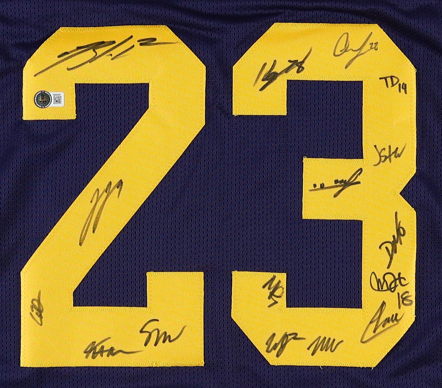 2023 Michigan Wolverines Jersey Team-Signed by (16) with J.J. McCarthy, Blake Corum, Colston Loveland, Mike Sainristil (Beckett) at PristineAuction.com 2023 Michigan Wolverines Jersey Team-Signed by (16) with J.J. McCarthy, Blake Corum, Colston Loveland, Mike Sainristil (Beckett) at PristineAuction.com