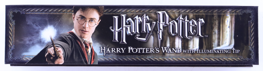 Daniel Radcliffe Signed "Harry Potter" Wand Box (Beckett) at PristineAuction.com Daniel Radcliffe Signed "Harry Potter" Wand Box (Beckett) at PristineAuction.com