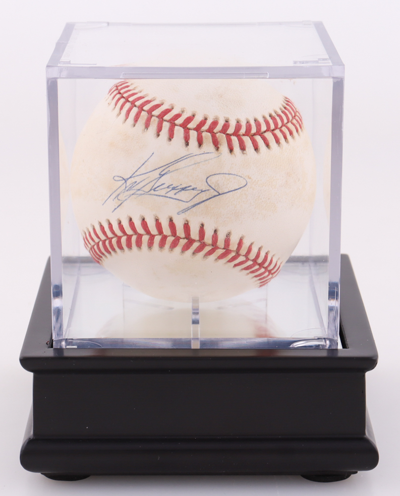 Ken Griffey Jr. Signed OAL Baseball With Display Case (JSA) at PristineAuction.com Ken Griffey Jr. Signed OAL Baseball With Display Case (JSA) at PristineAuction.com