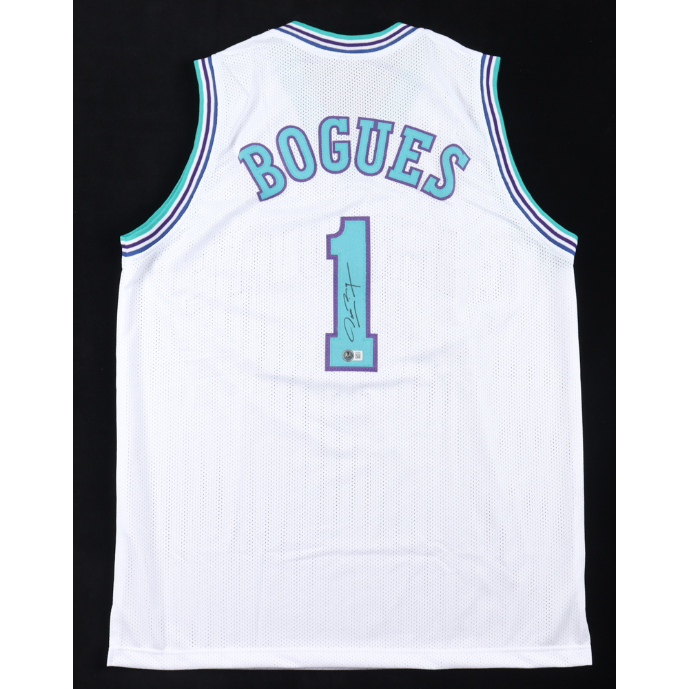 Muggsy Bogues Signed Jersey (Beckett) | Pristine Auction