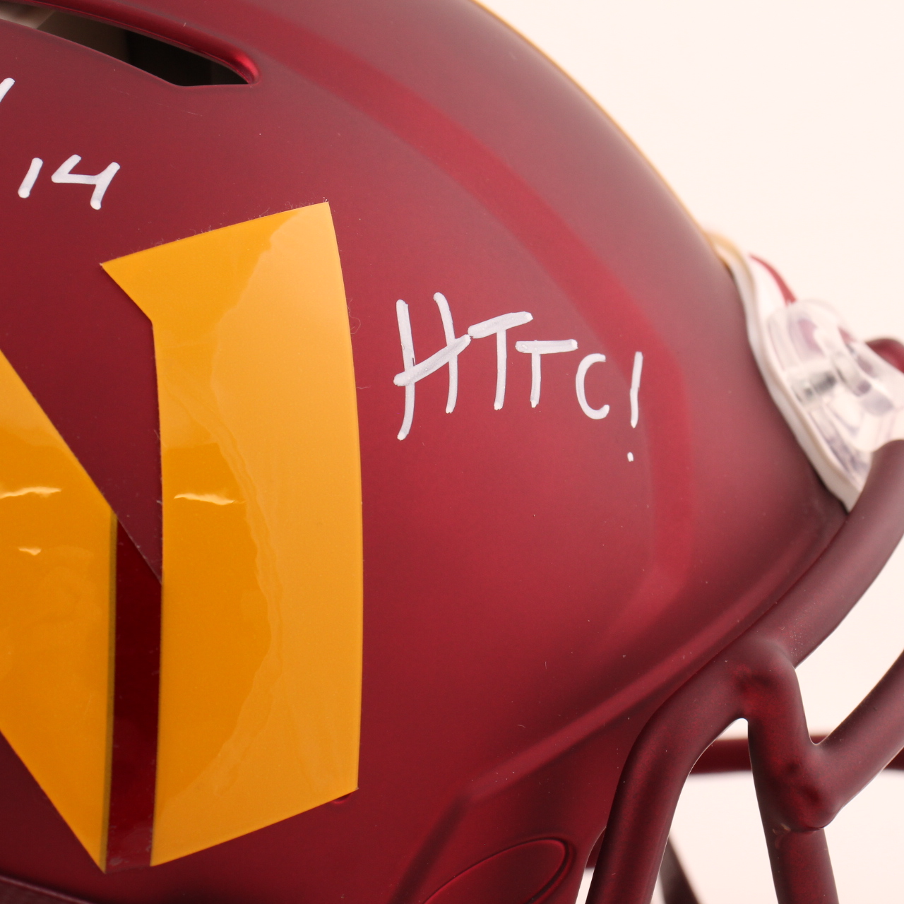 Sam Howell Signed Commanders Full-Size Authentic On-Field Speed Helmet Inscribed "HTTC!" (Beckett) at PristineAuction.com Sam Howell Signed Commanders Full-Size Authentic On-Field Speed Helmet Inscribed "HTTC!" (Beckett) at PristineAuction.com