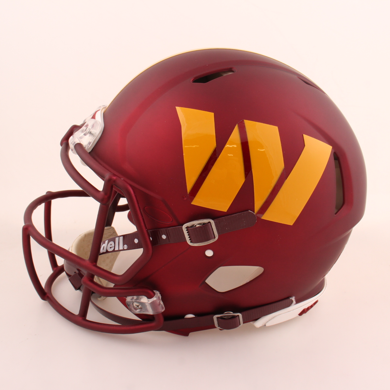 Sam Howell Signed Commanders Full-Size Authentic On-Field Speed Helmet Inscribed "HTTC!" (Beckett) at PristineAuction.com Sam Howell Signed Commanders Full-Size Authentic On-Field Speed Helmet Inscribed "HTTC!" (Beckett) at PristineAuction.com