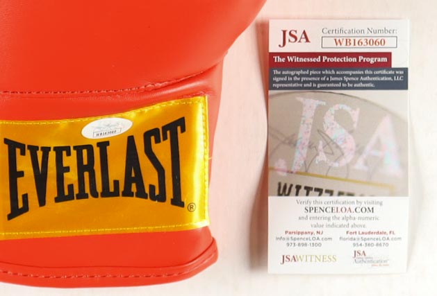 Marco Antonio Barrera Signed Everlast Boxing Glove (JSA) at PristineAuction.com Marco Antonio Barrera Signed Everlast Boxing Glove (JSA) at PristineAuction.com